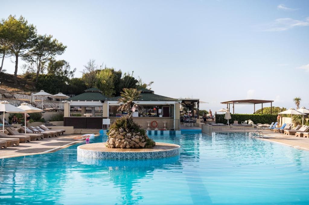 Akron Seascape Resort