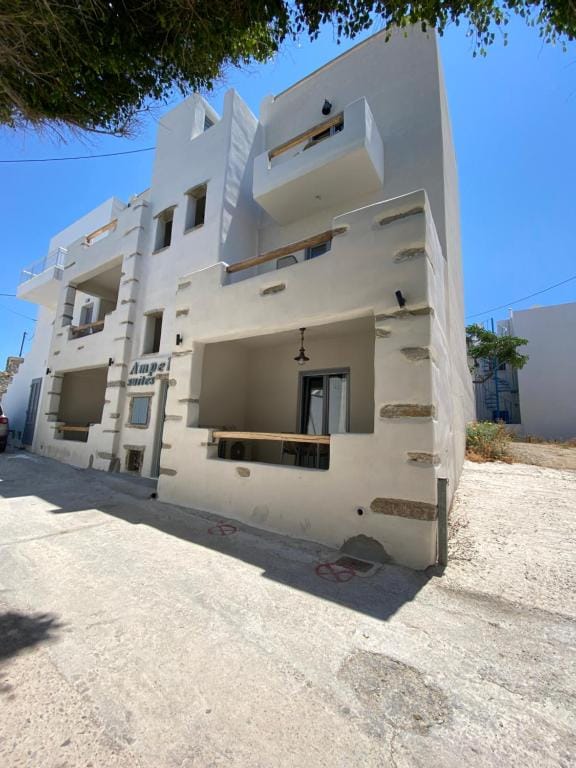 Ampelos Suites Naxos