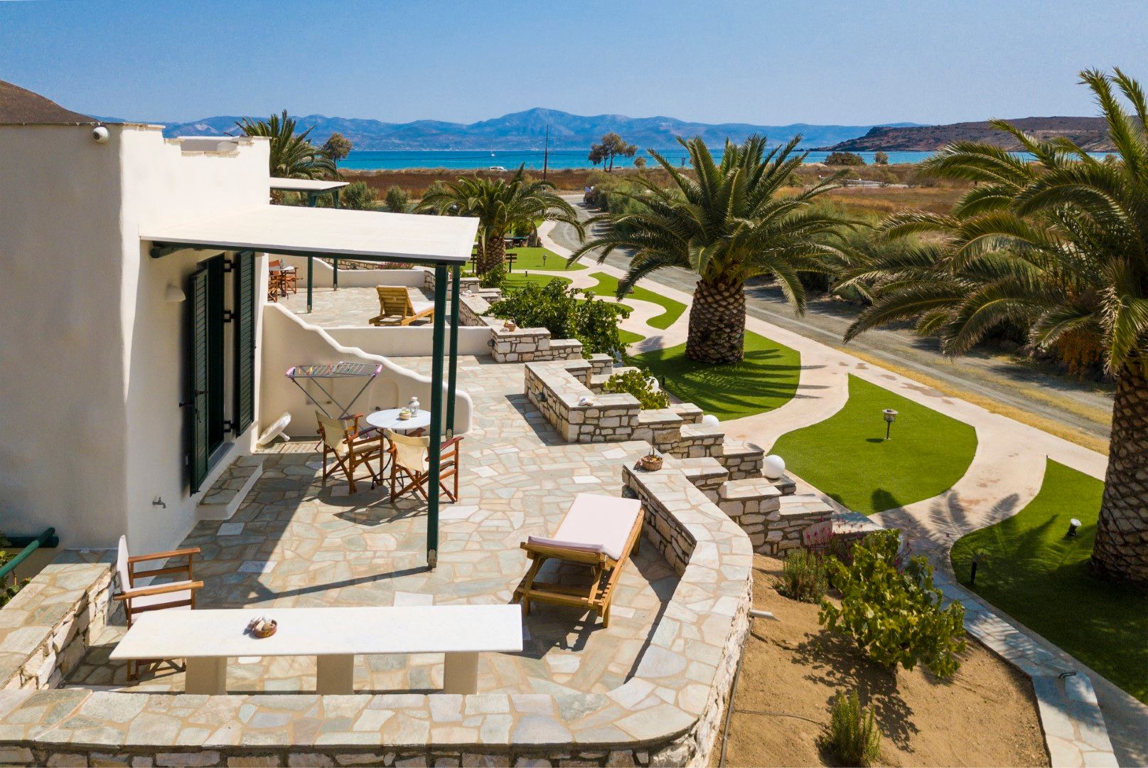 Anemones Studios & Suites