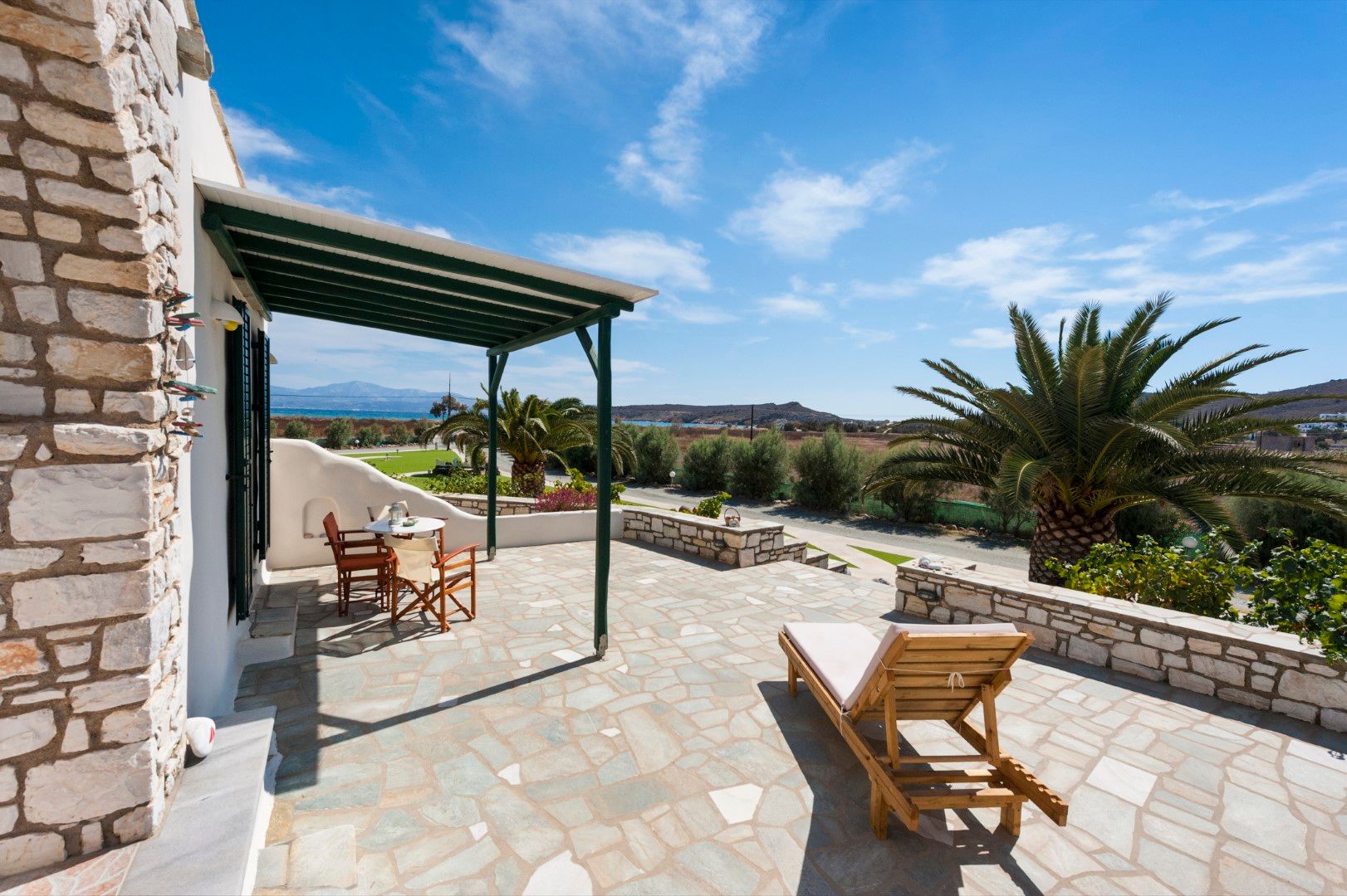 Anemones Studios & Suites