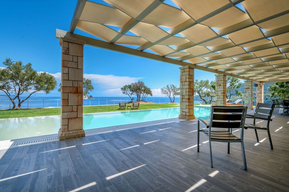 Artina Luxury Villa