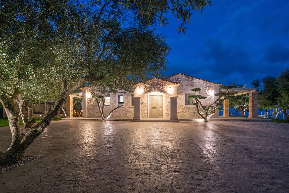 Artina Luxury Villa
