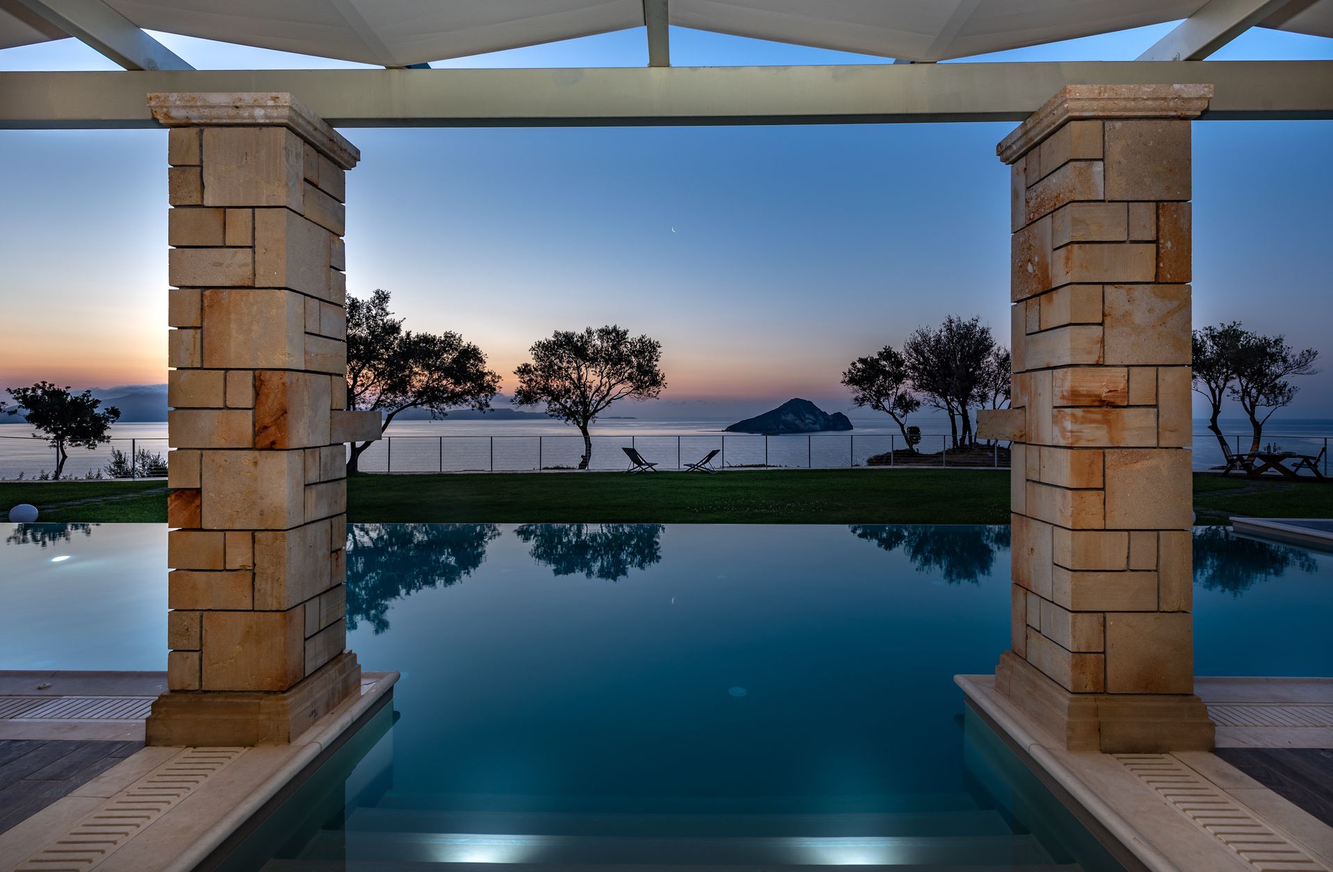 Artina Luxury Villa