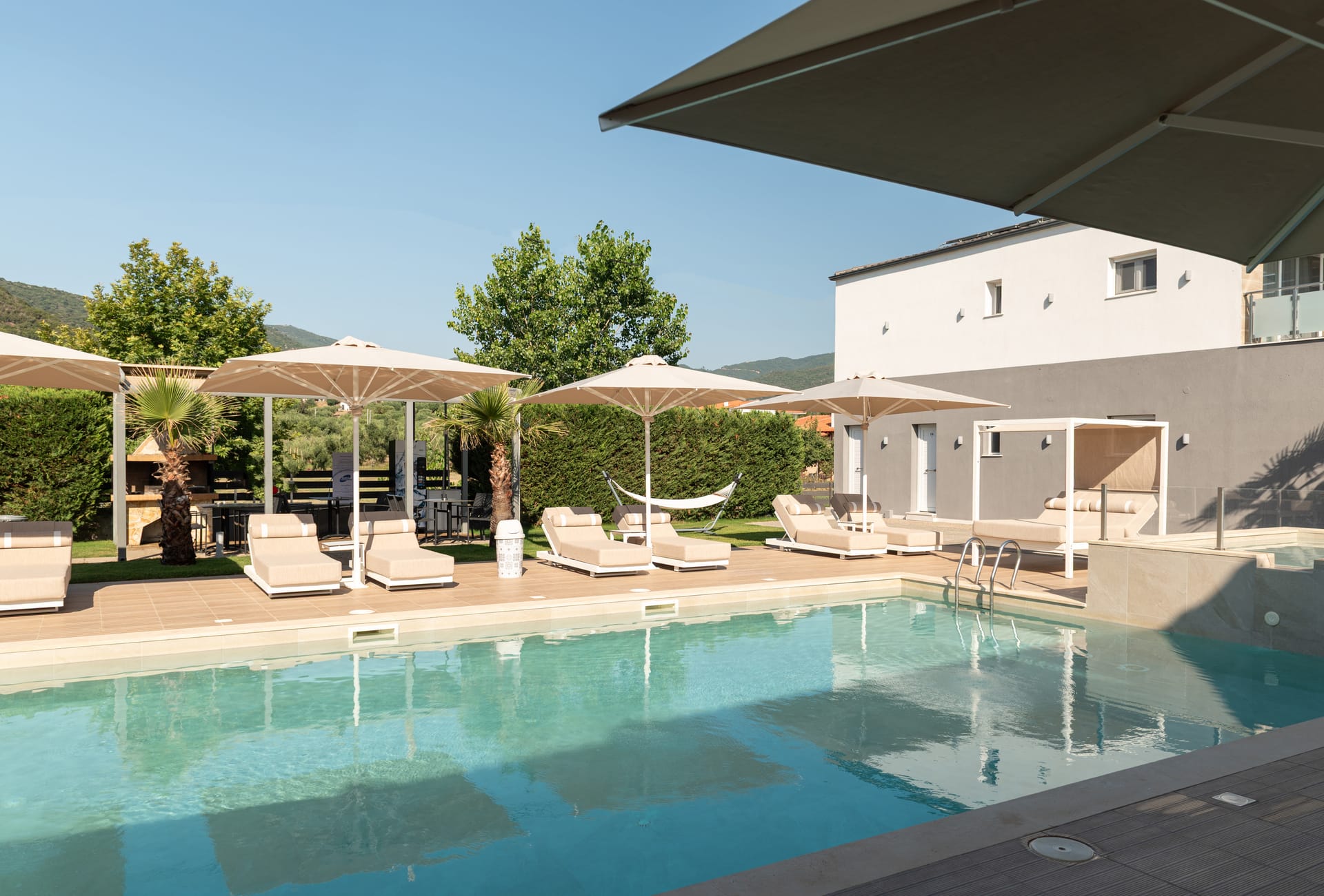 Astra Sarti Luxury Suites