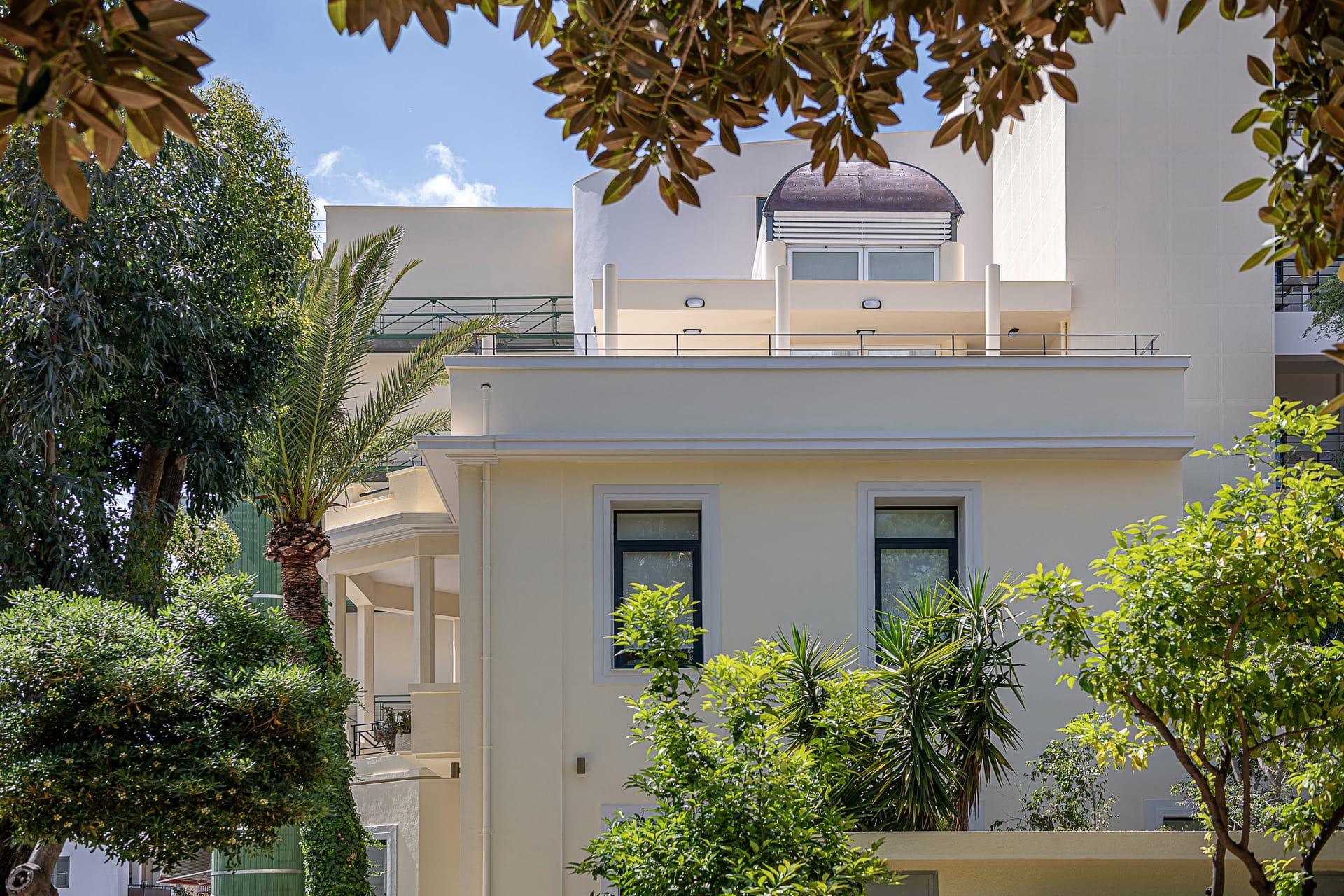 Avra City Hotel