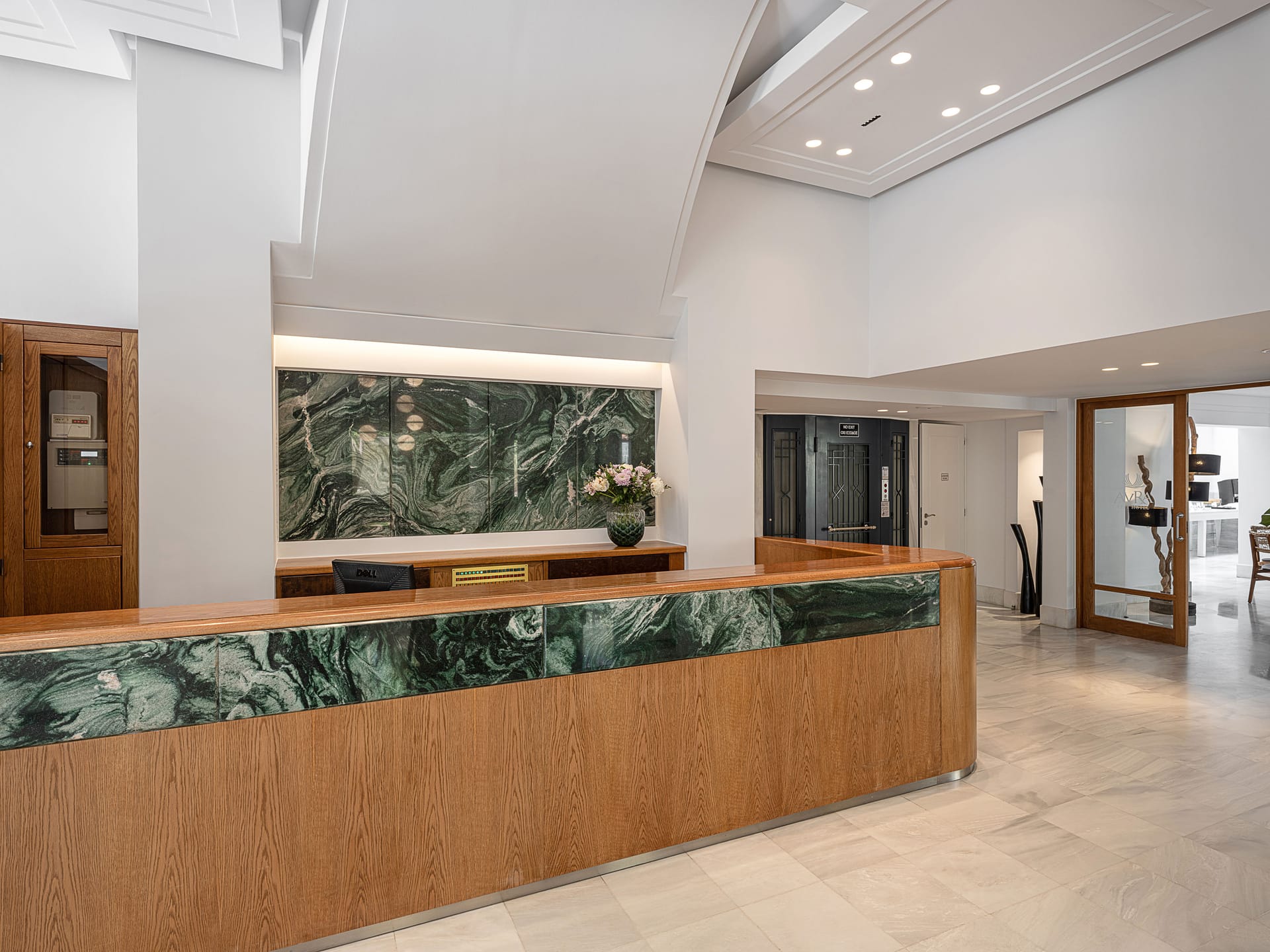 Avra City Hotel