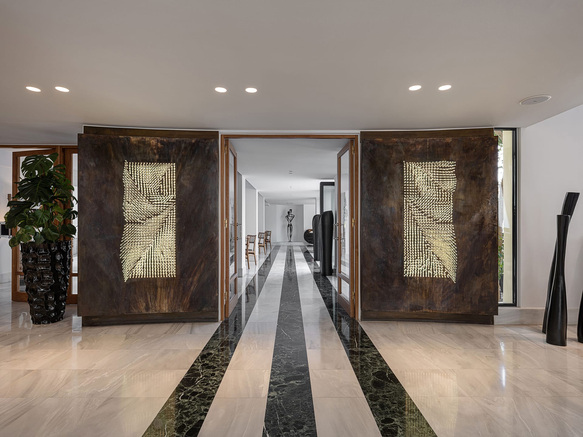 Avra City Hotel