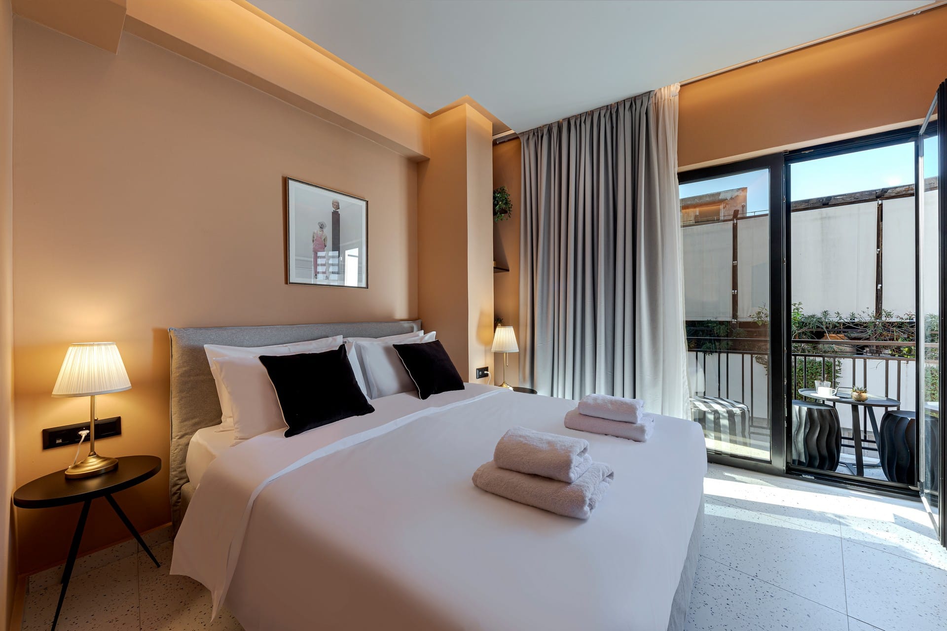 Clyde Athens by Nin&Bau
