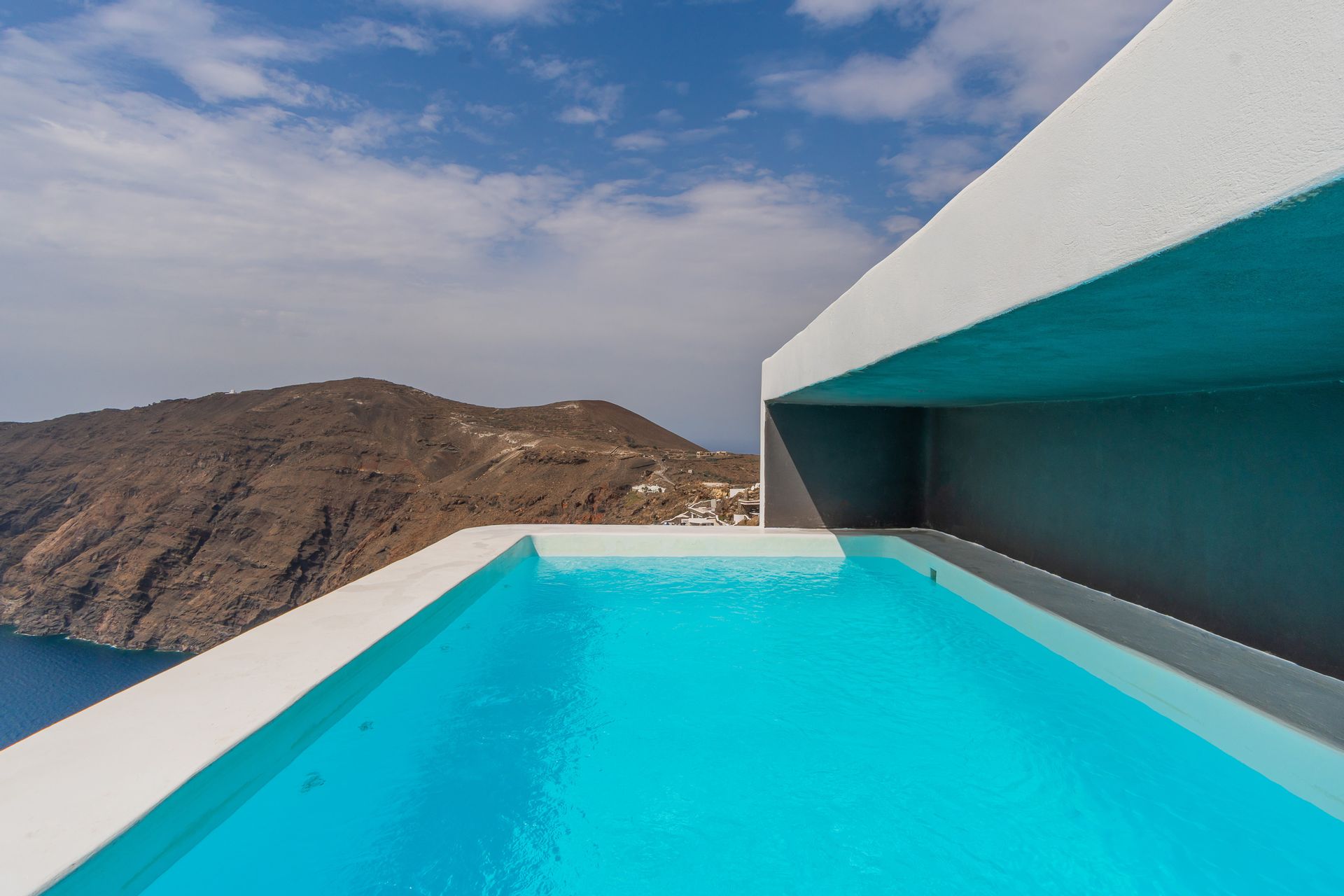 CSky Hotel Santorini
