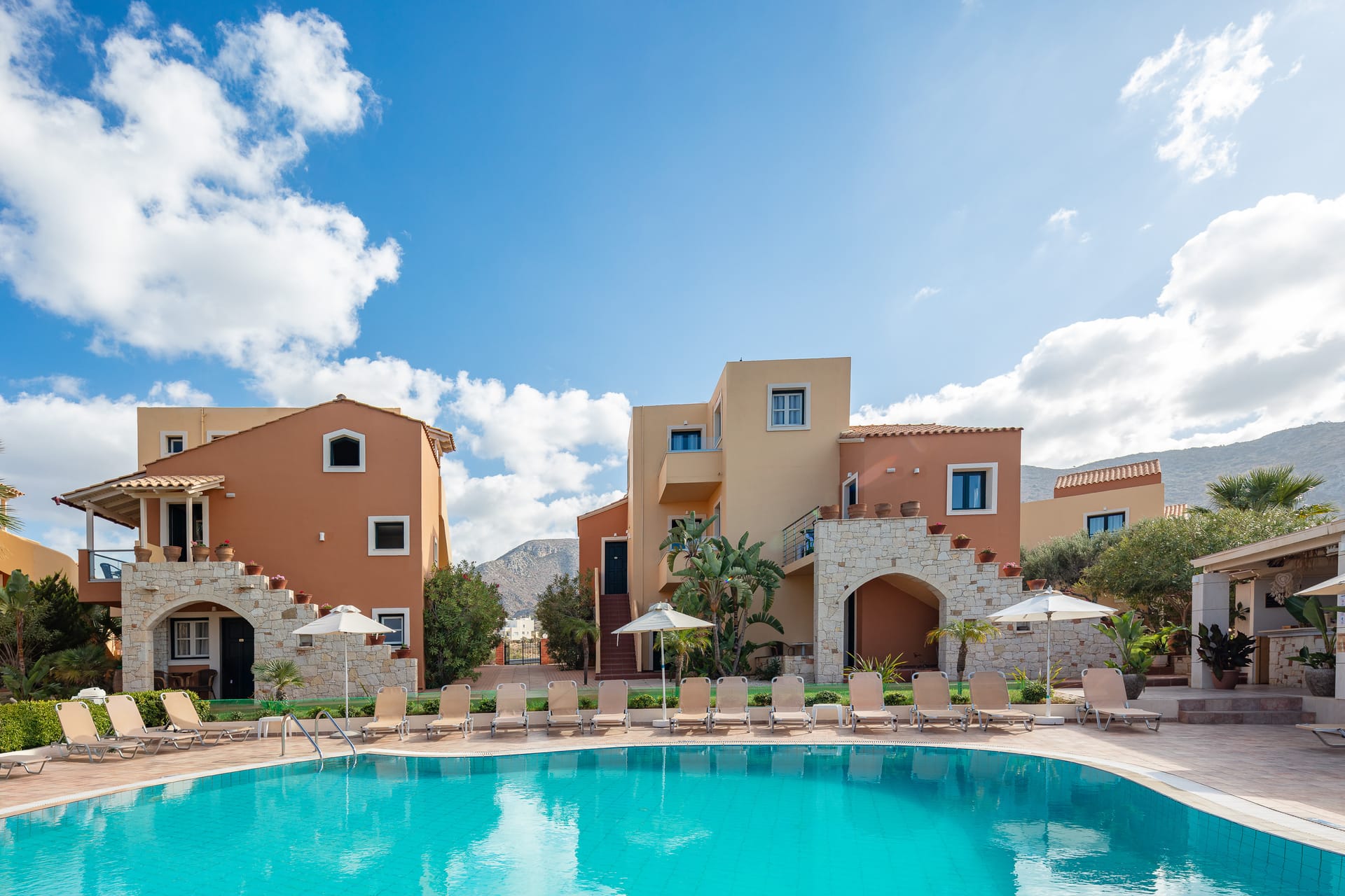 Dia Apartments