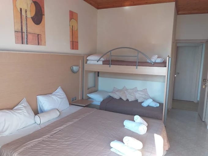 Beach Hotel Kapahi