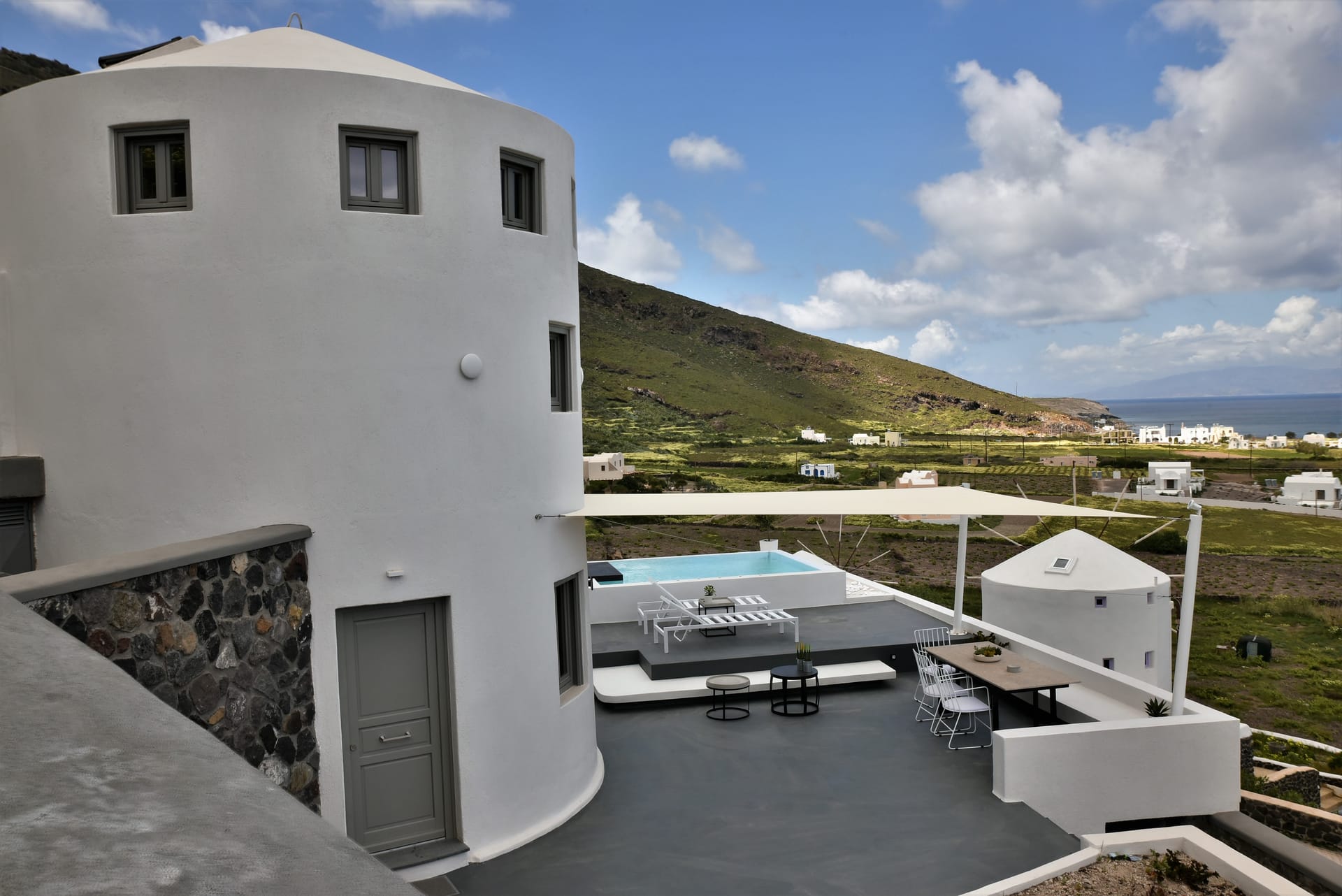 Horizon Mills Villas and Suites Santorini