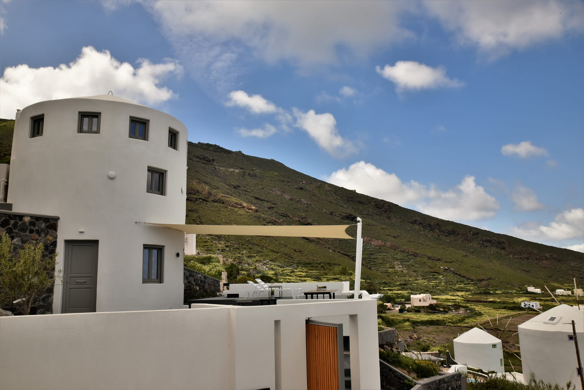 Horizon Mills Villas and Suites Santorini