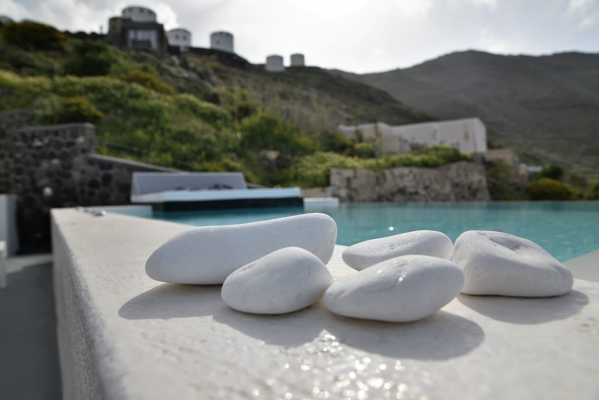 Horizon Mills Villas and Suites Santorini