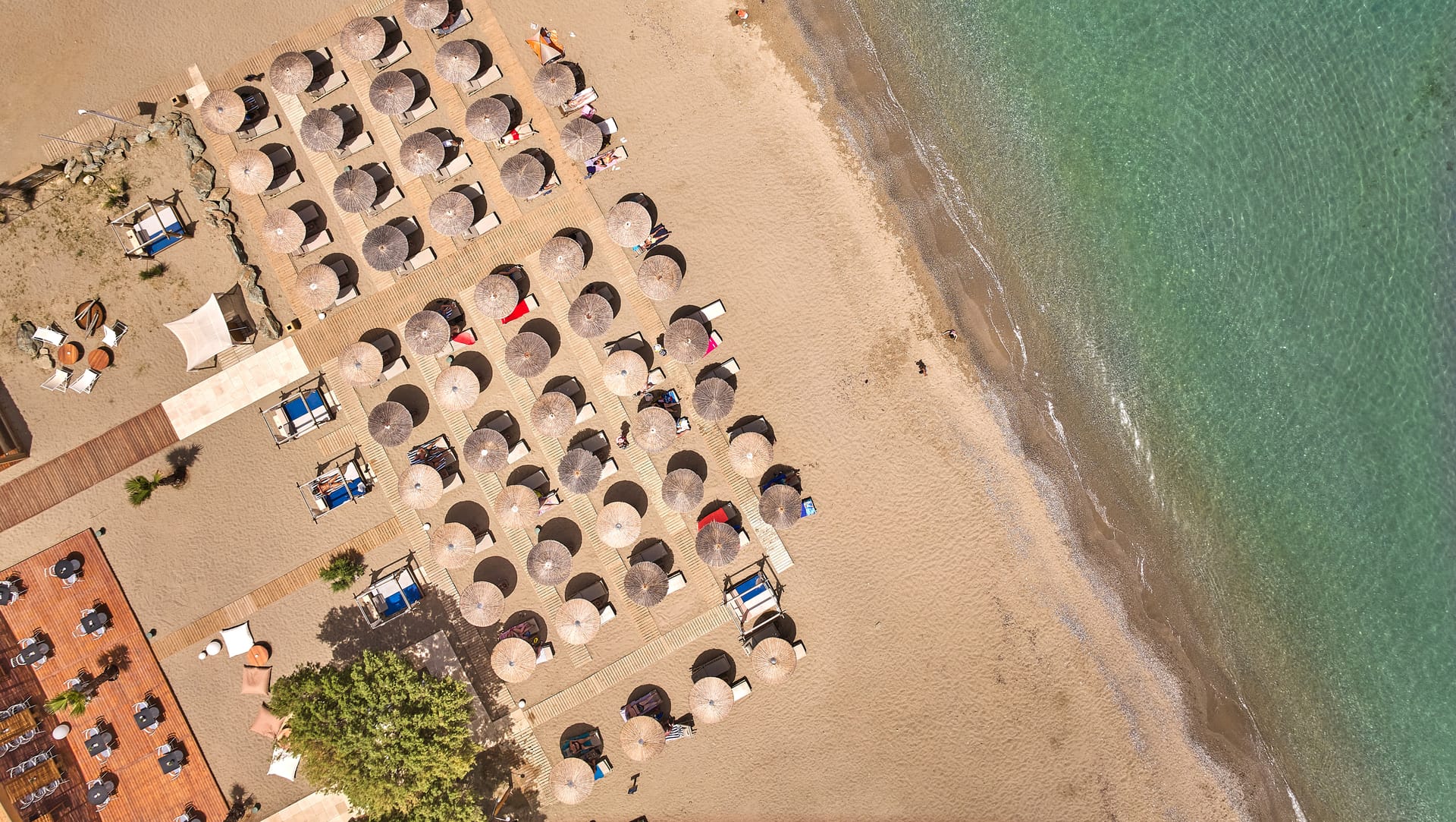 Enorme Teatro Beach Resort