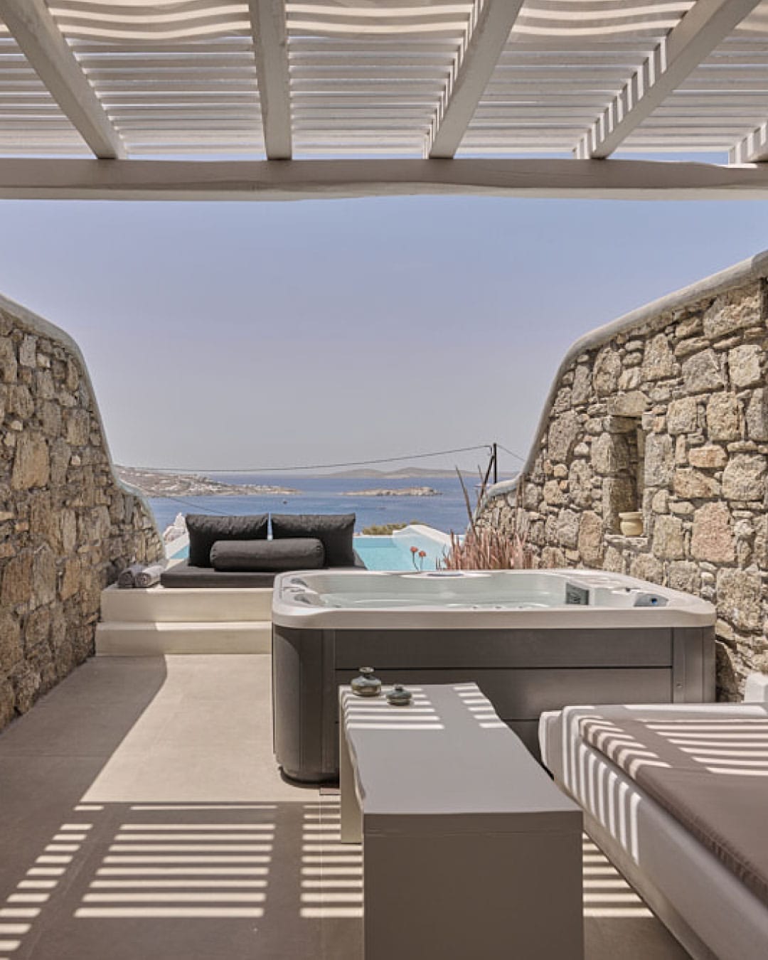 Olvos Mykonos