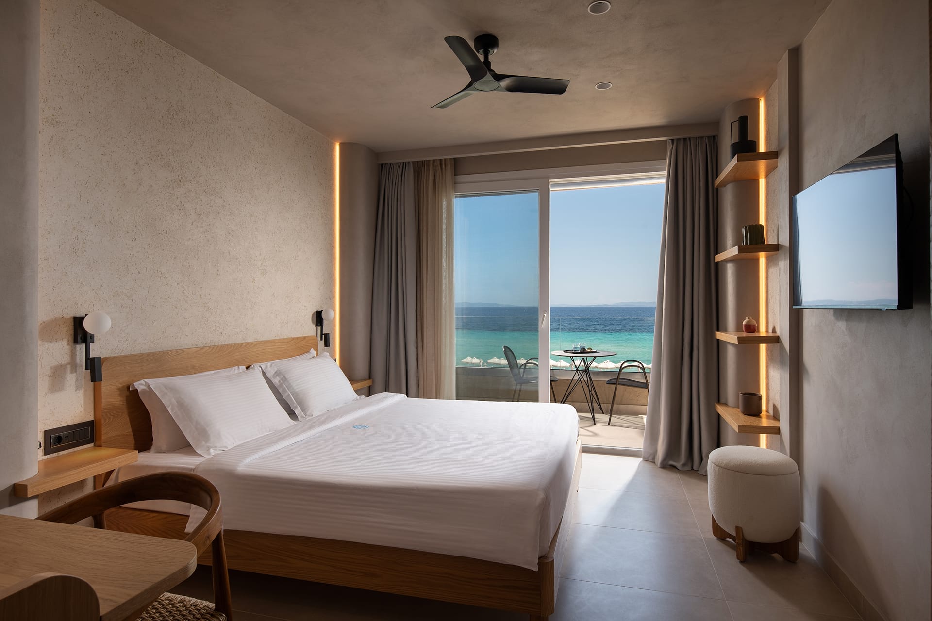 Antigoni Seaside Resort