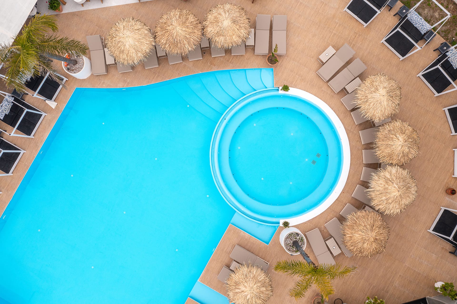 Bamboo Suites | Adults Only