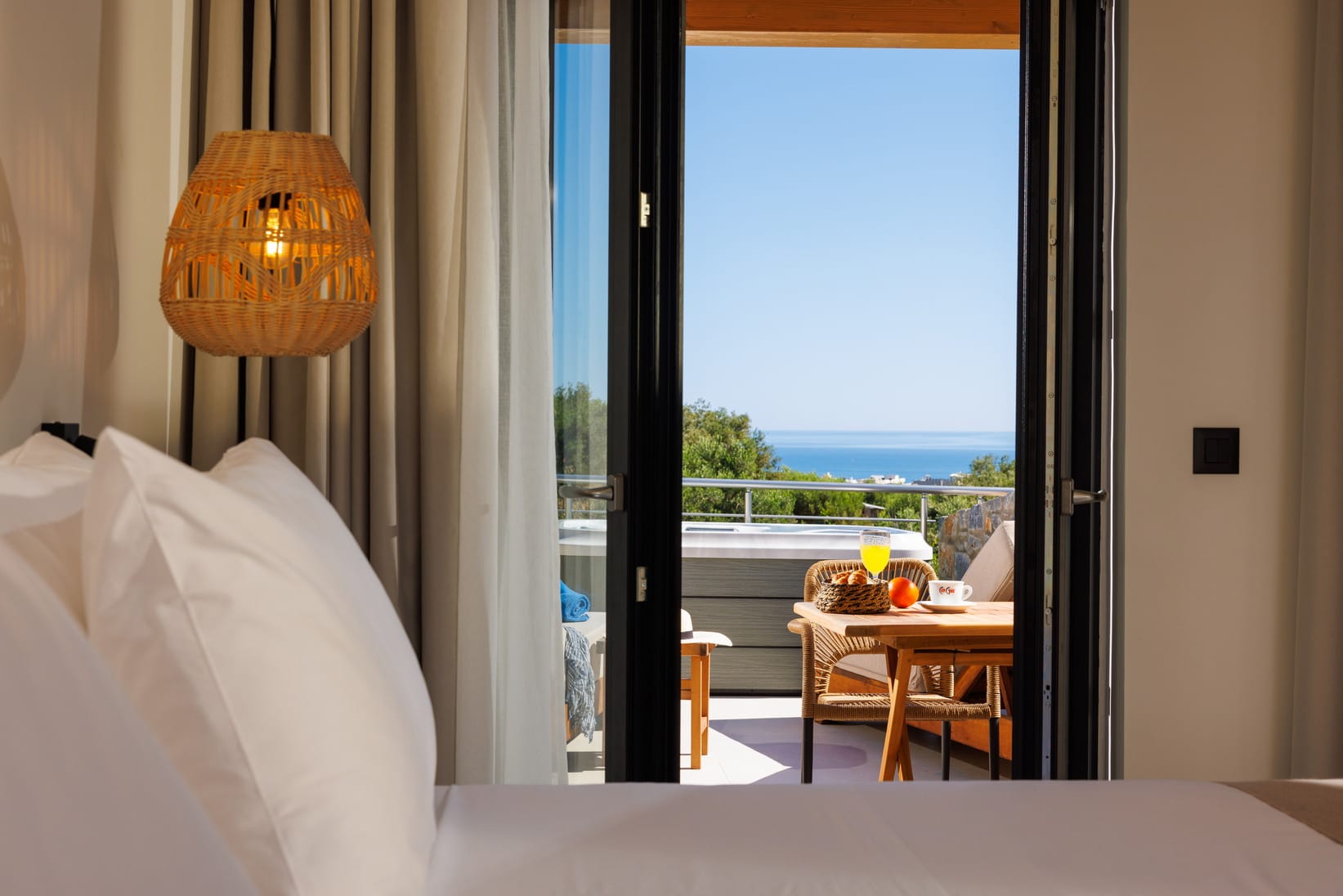 Deos Luxury Suites