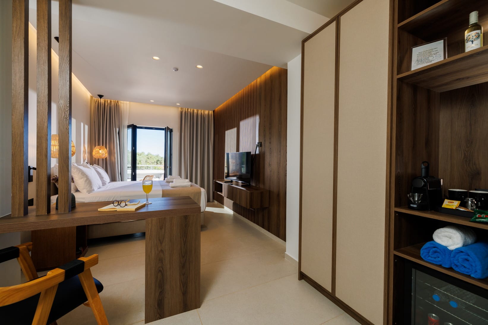 Deos Luxury Suites