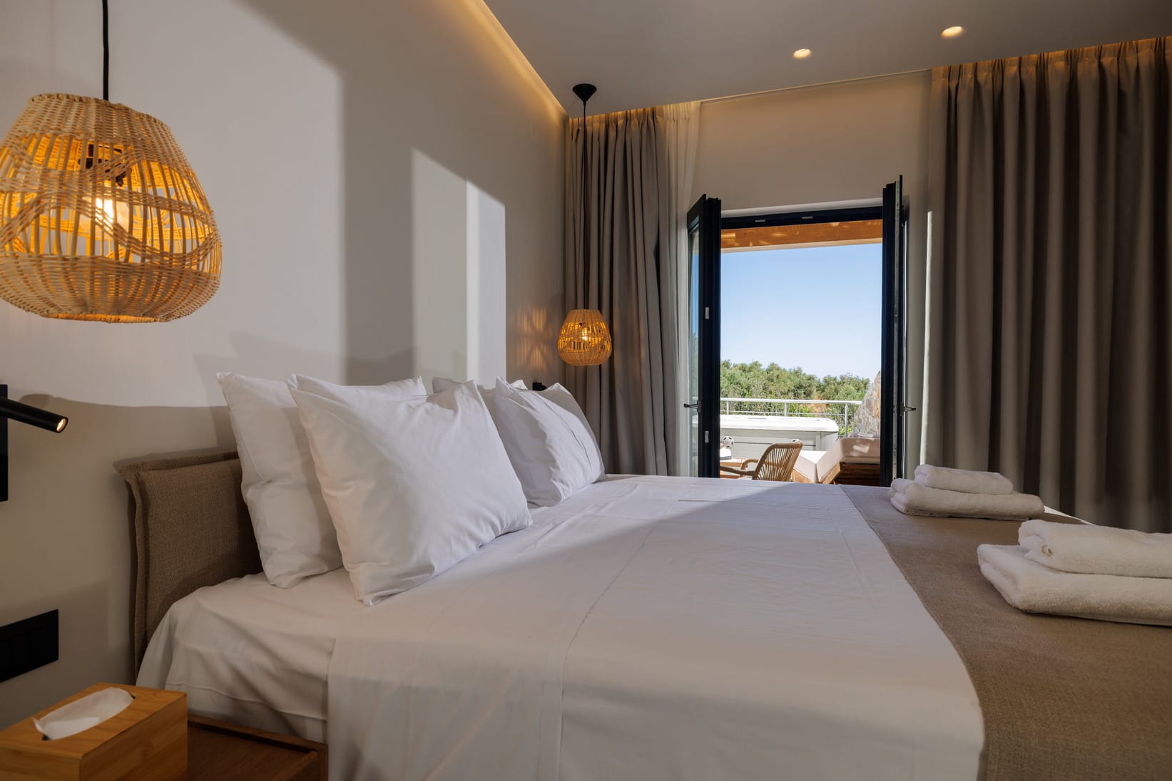 Deos Luxury Suites