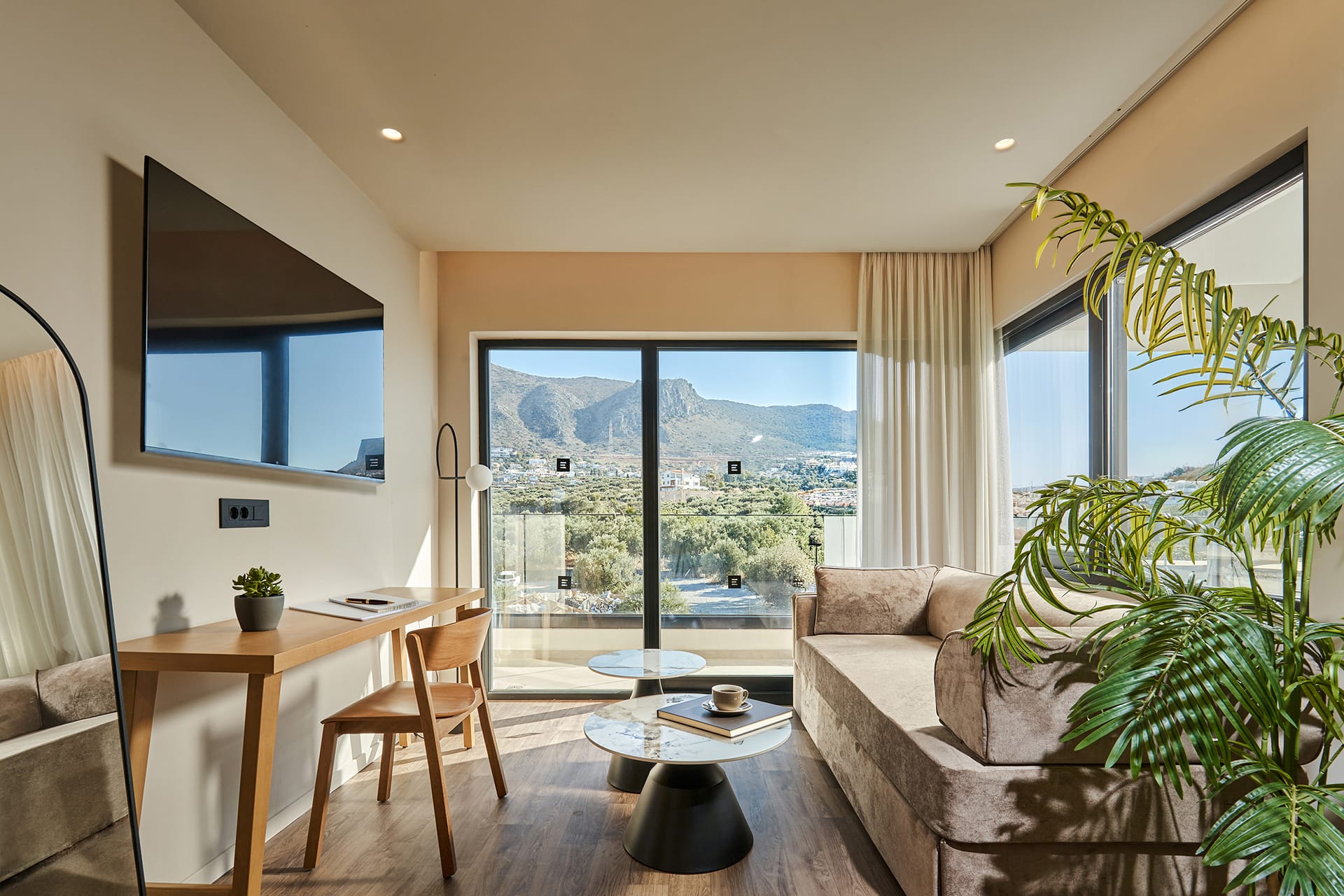 Enorme Epavli Urban Living