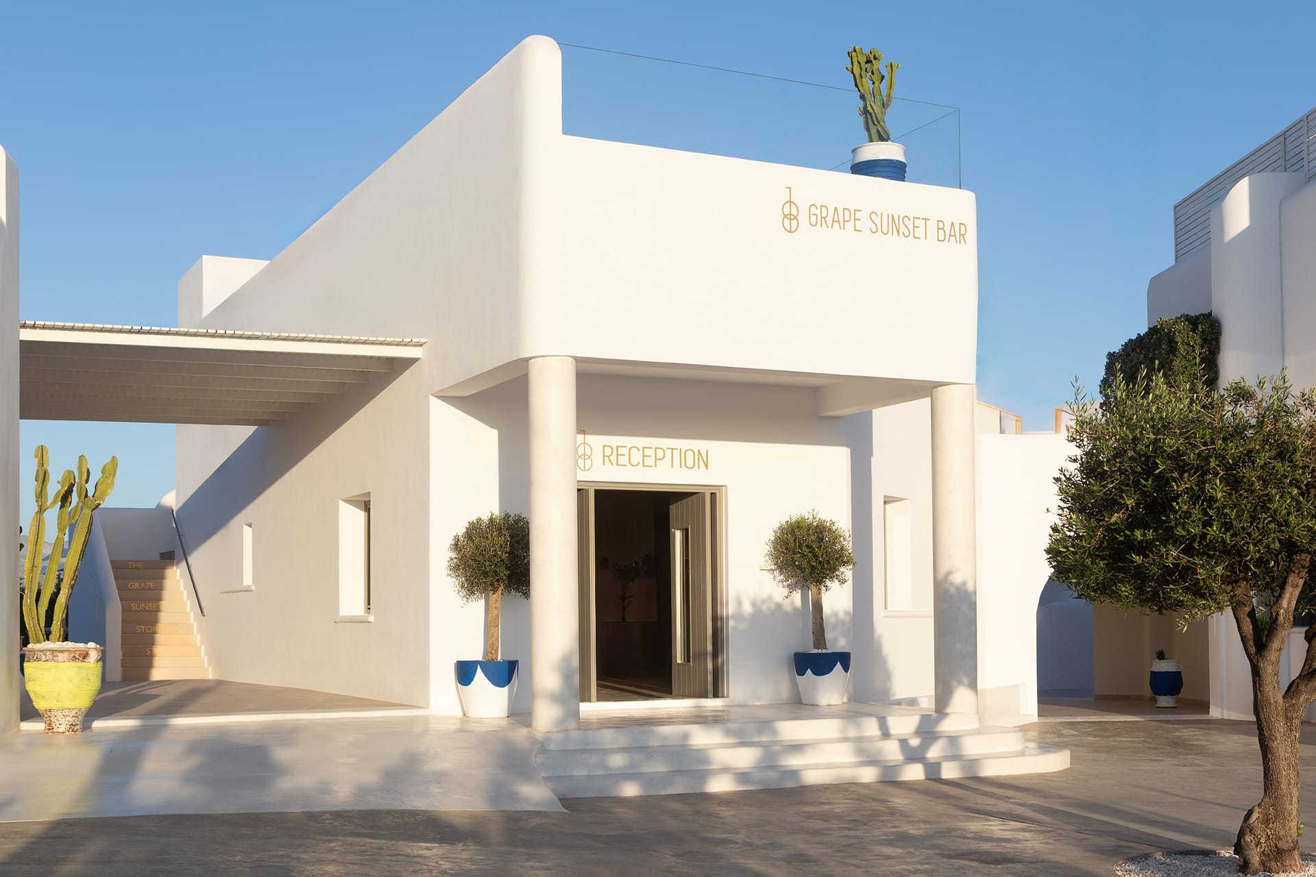 18 Grapes Hotel Naxos