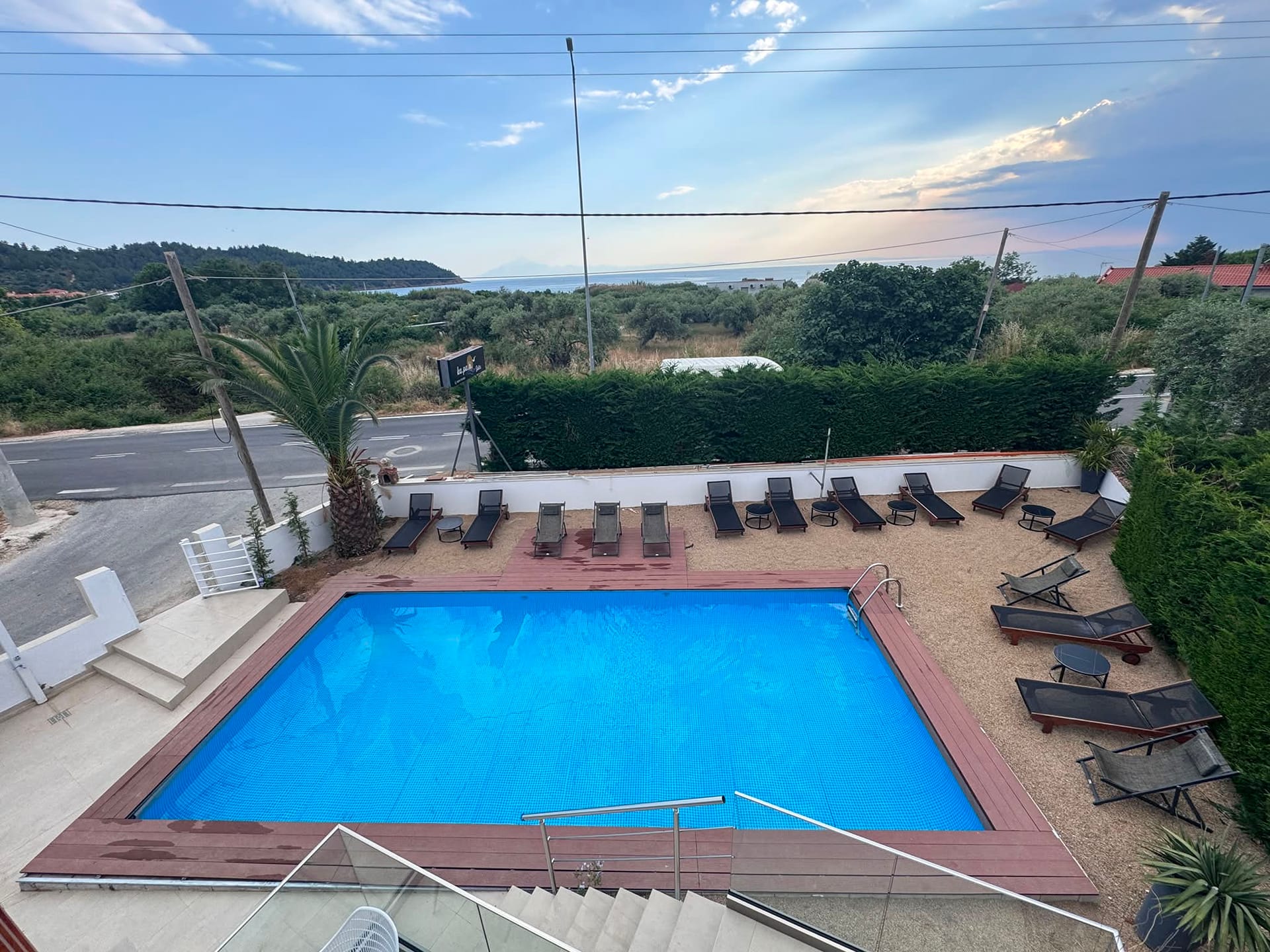 Kapahi Suites Apartments