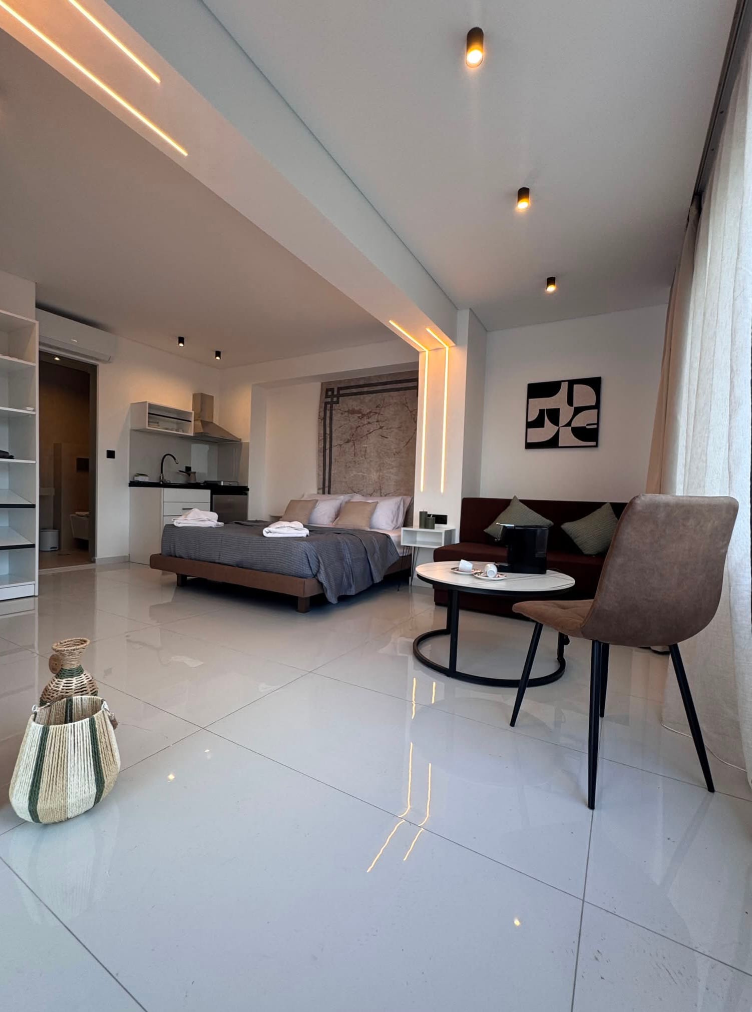 Kapahi Suites Apartments
