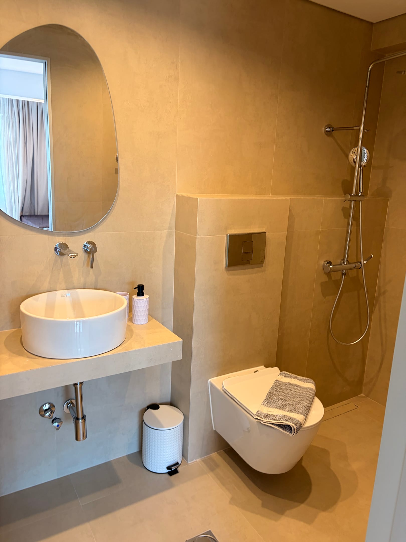 Kapahi Suites Apartments