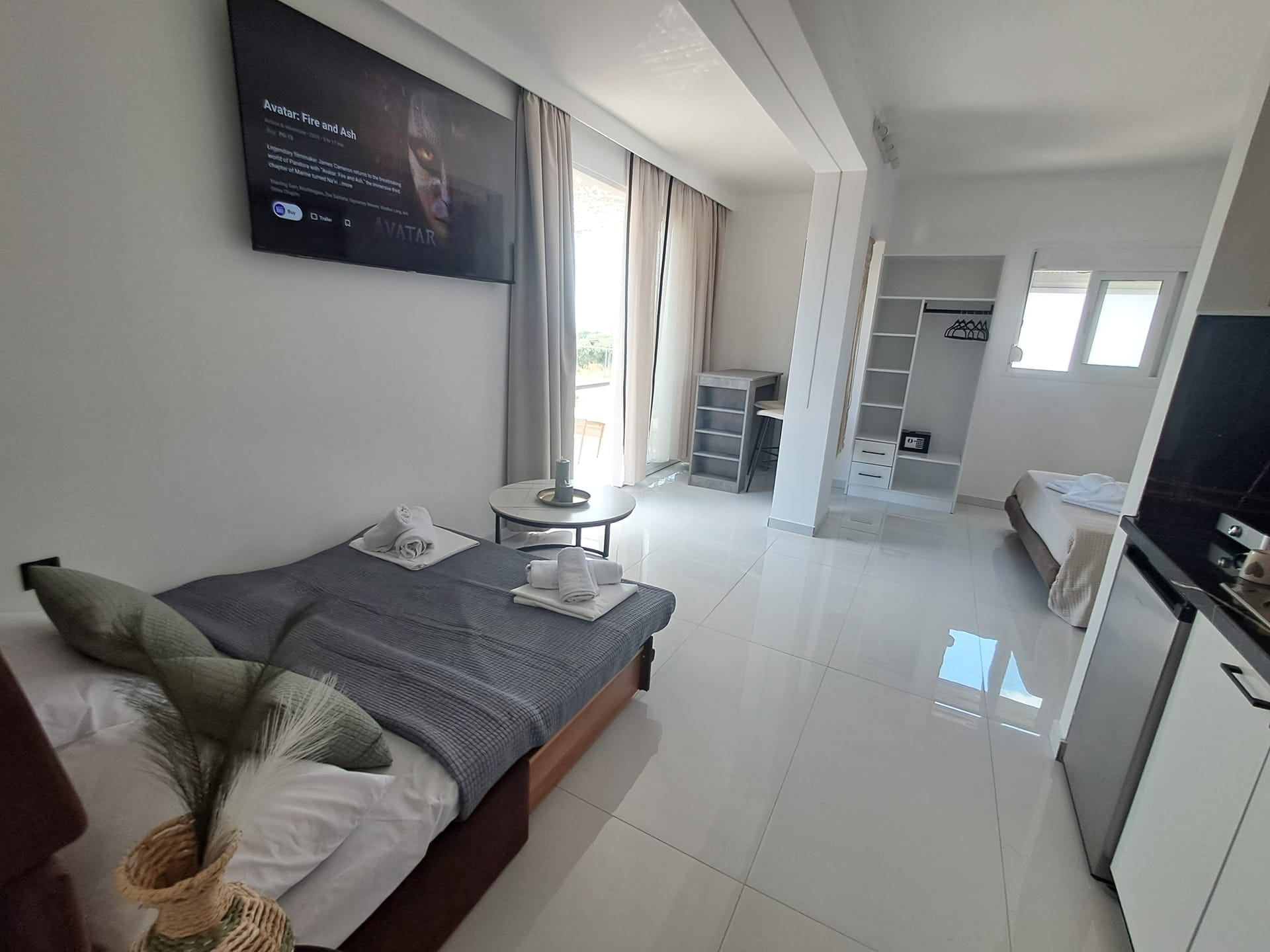 Kapahi Suites Apartments