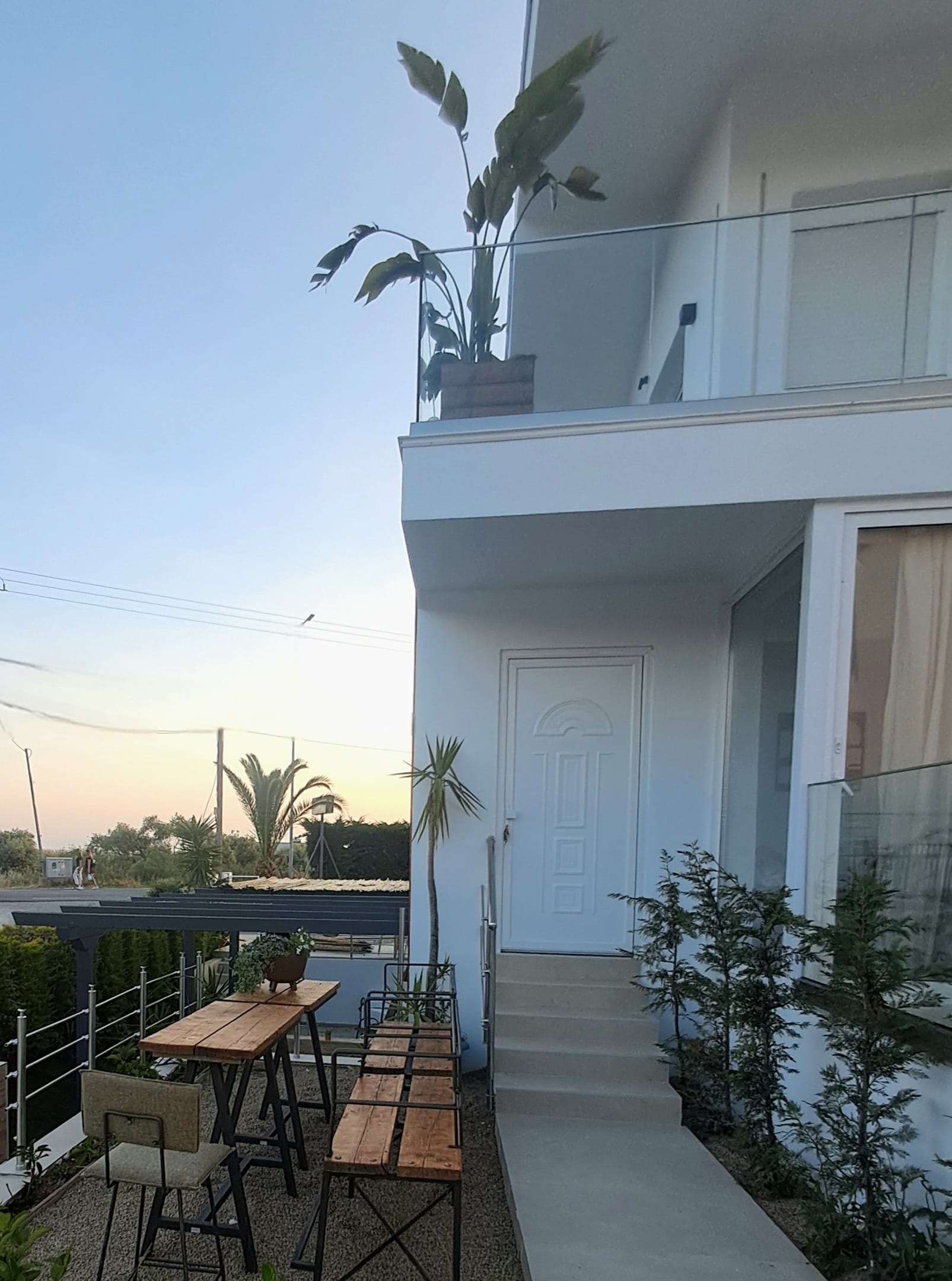 Kapahi Suites Apartments