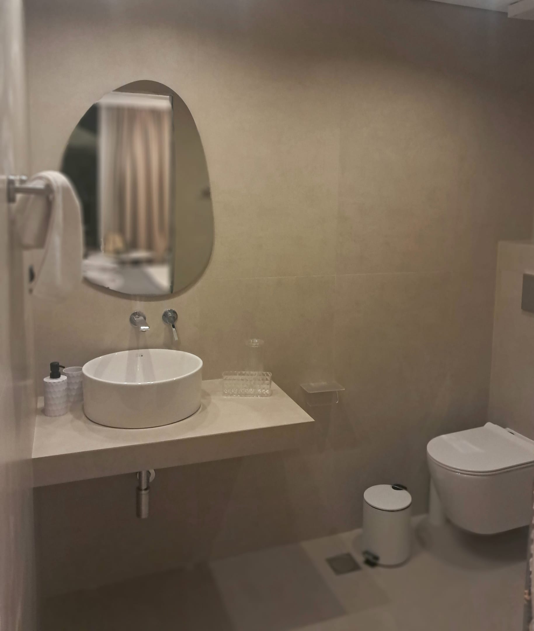 Kapahi Suites Apartments