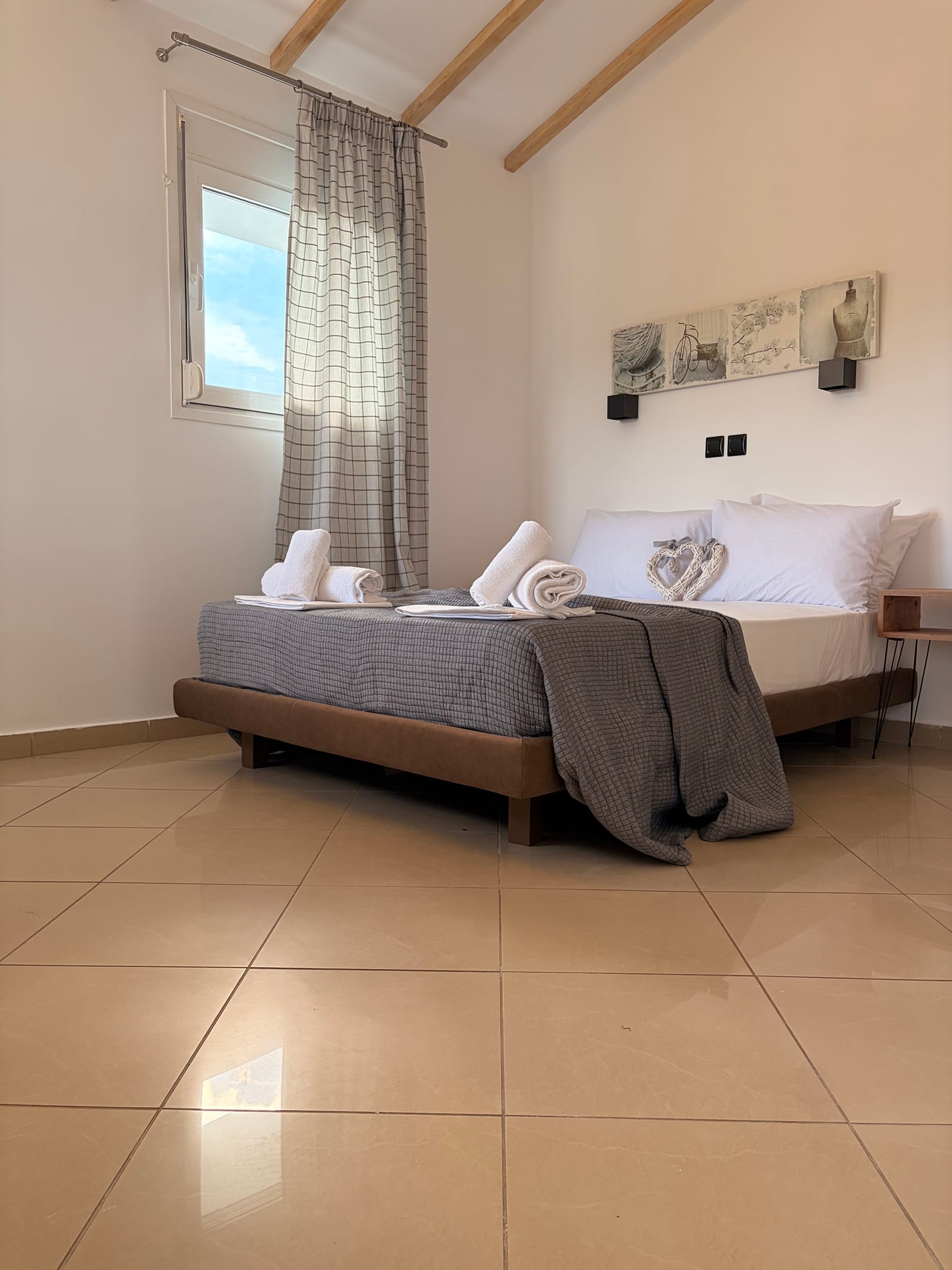 Kapahi Suites Apartments