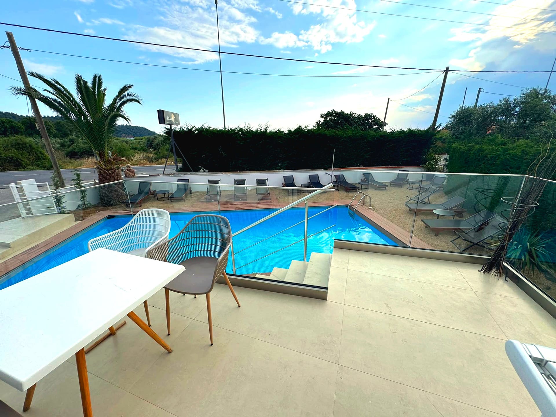 Kapahi Suites Apartments