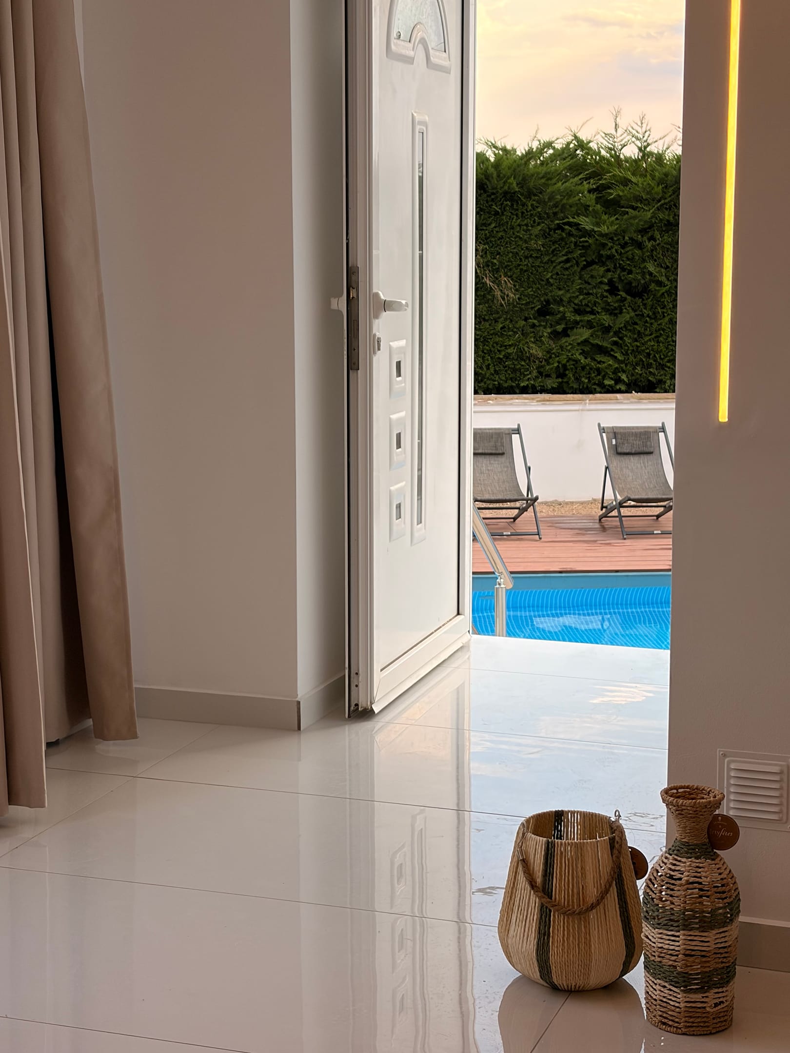 Kapahi Suites Apartments