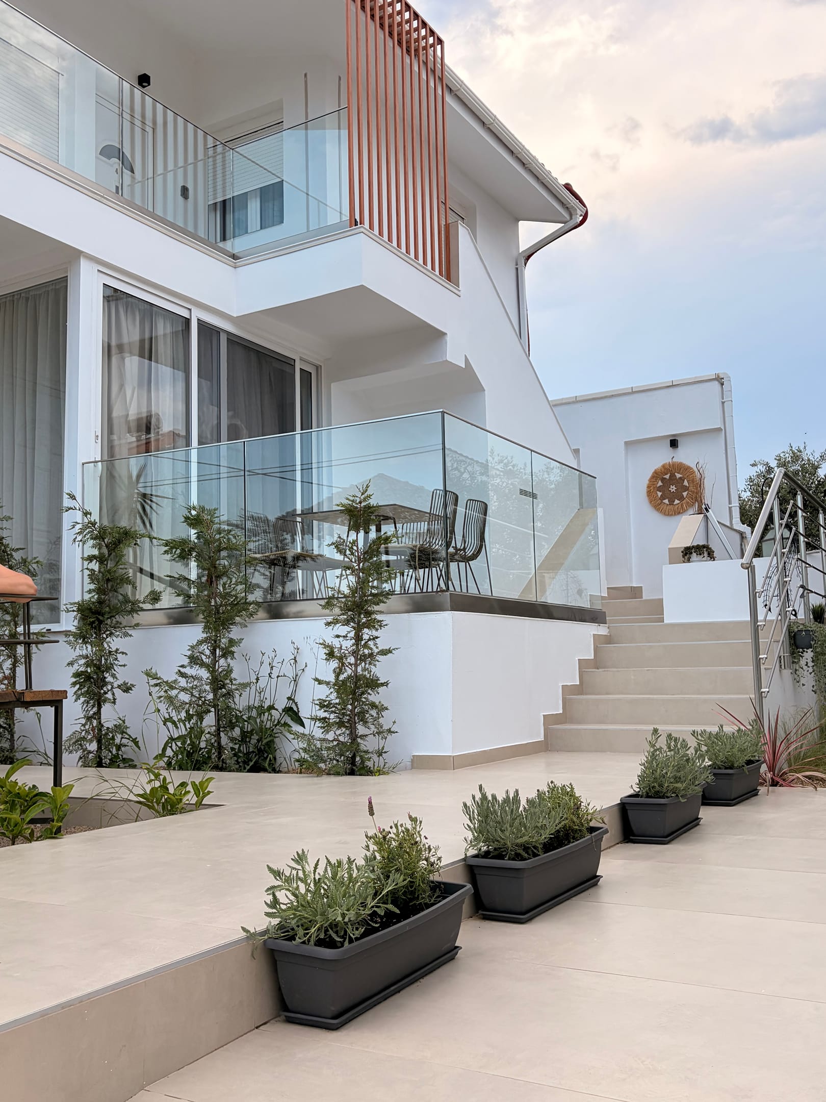 Kapahi Suites Apartments