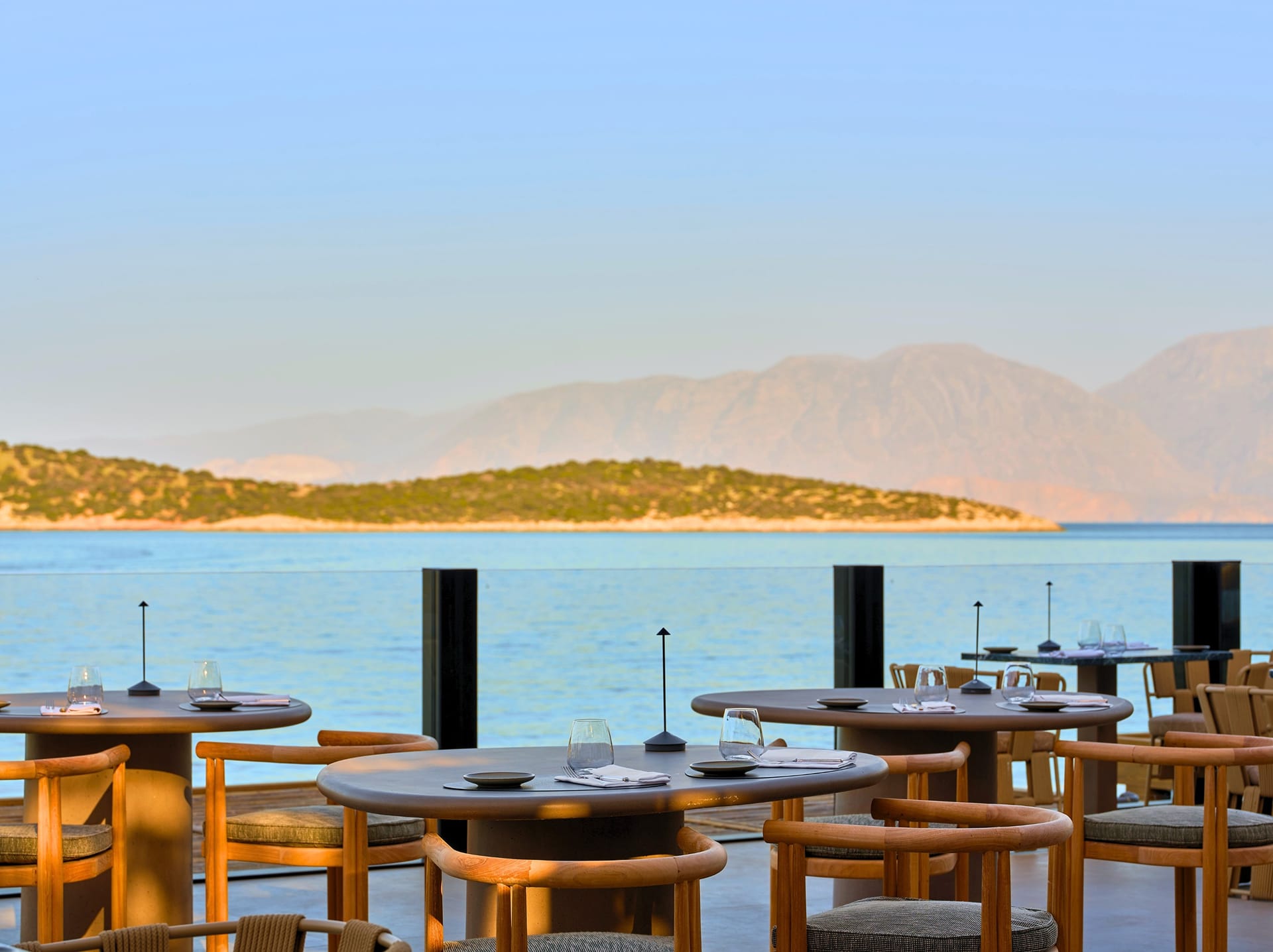 Minos Beach Art Hotel