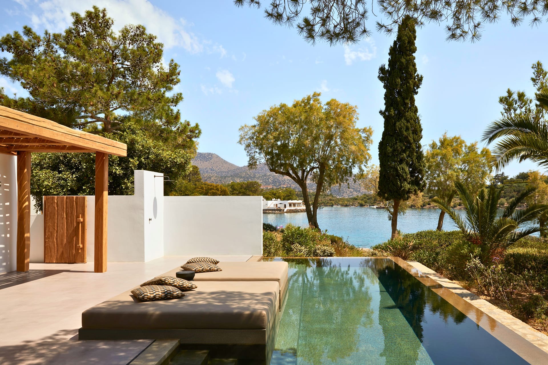 Minos Beach Art Hotel