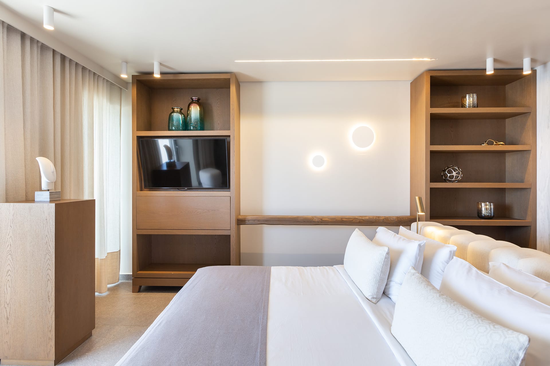 Santana Luxury Suites