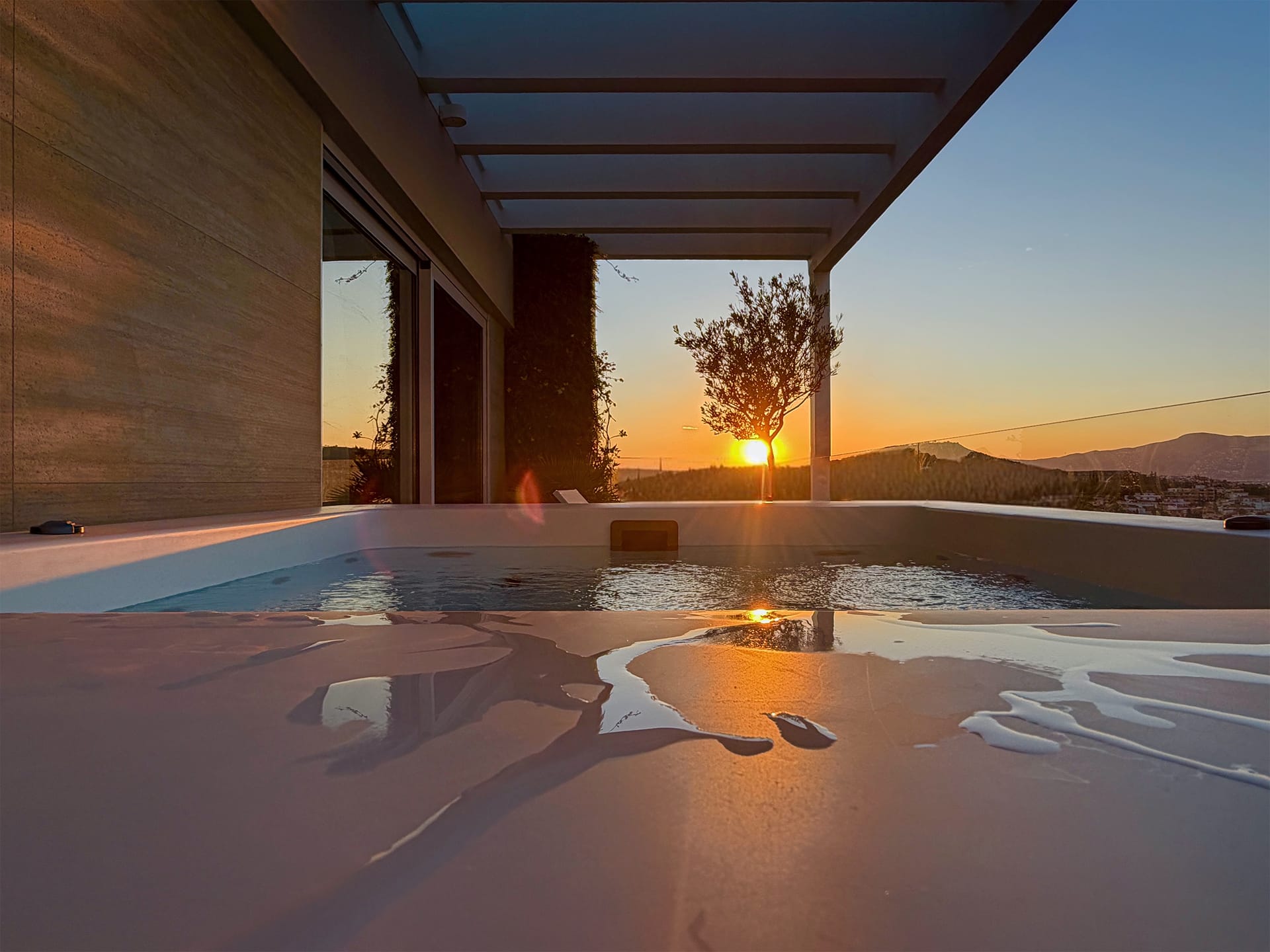 One 360 Skyline Athens Penthouses​