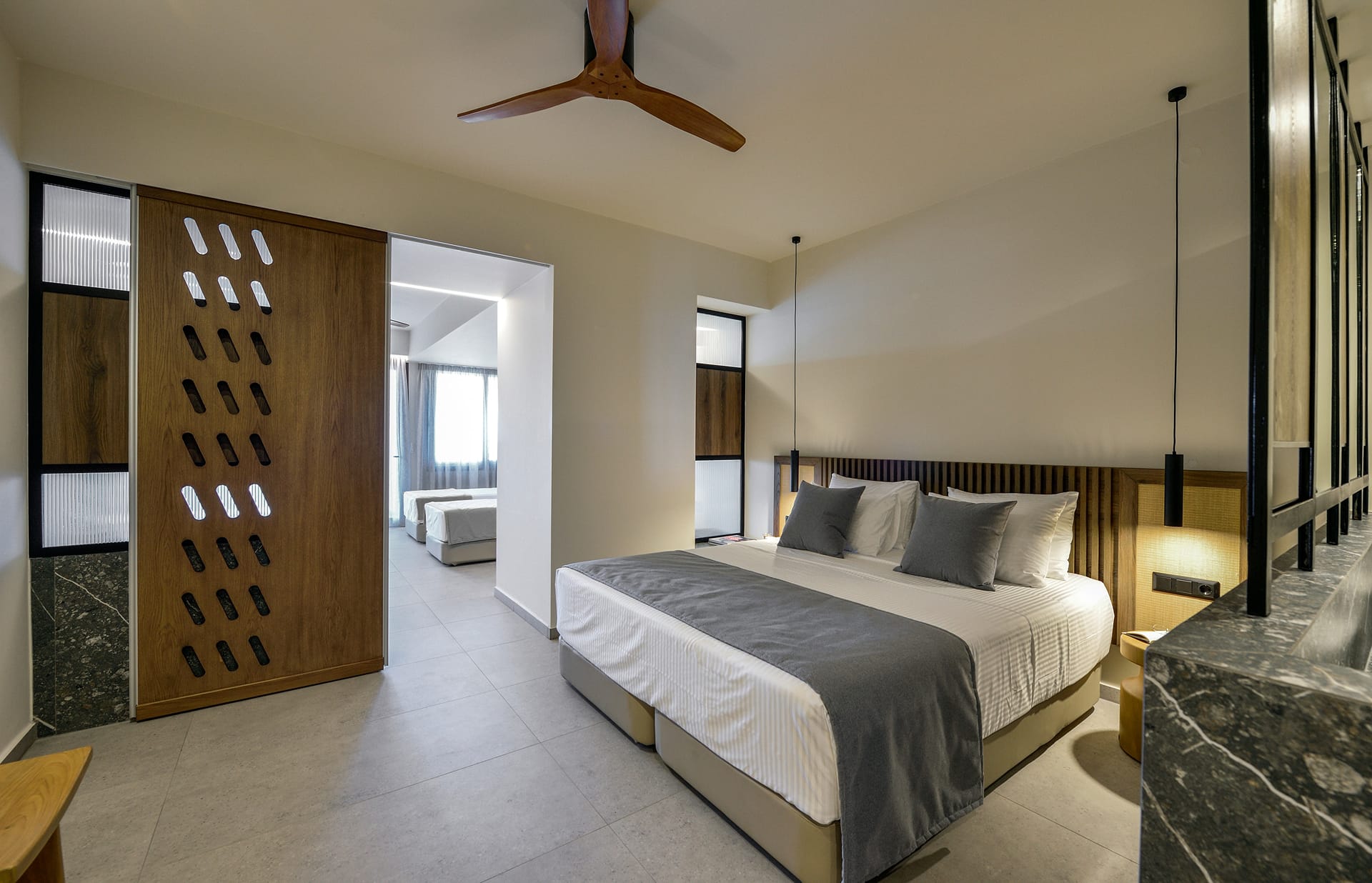 DELUXE FAMILY  SEA VIEW