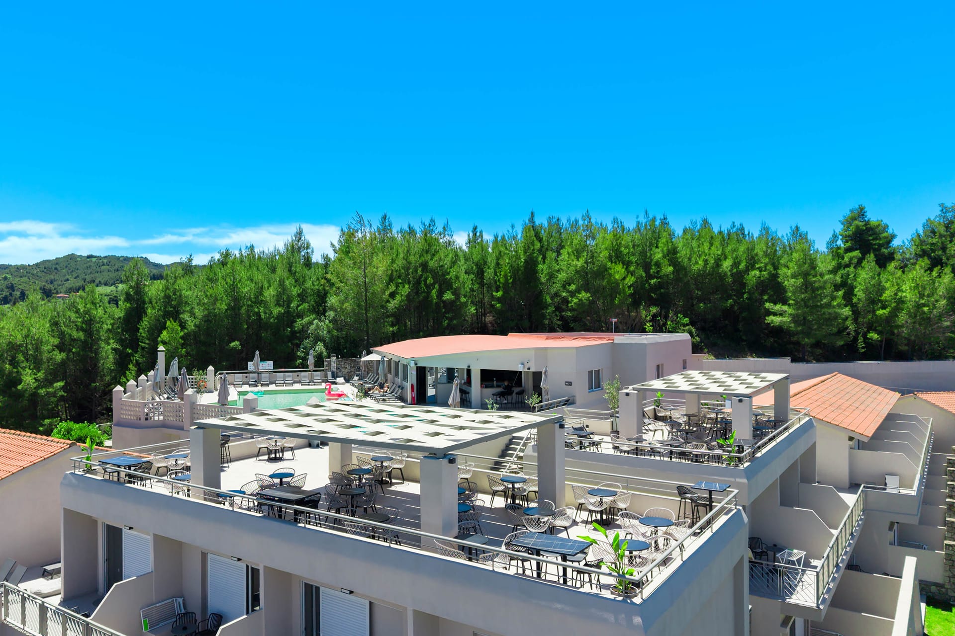 Arya Hotel