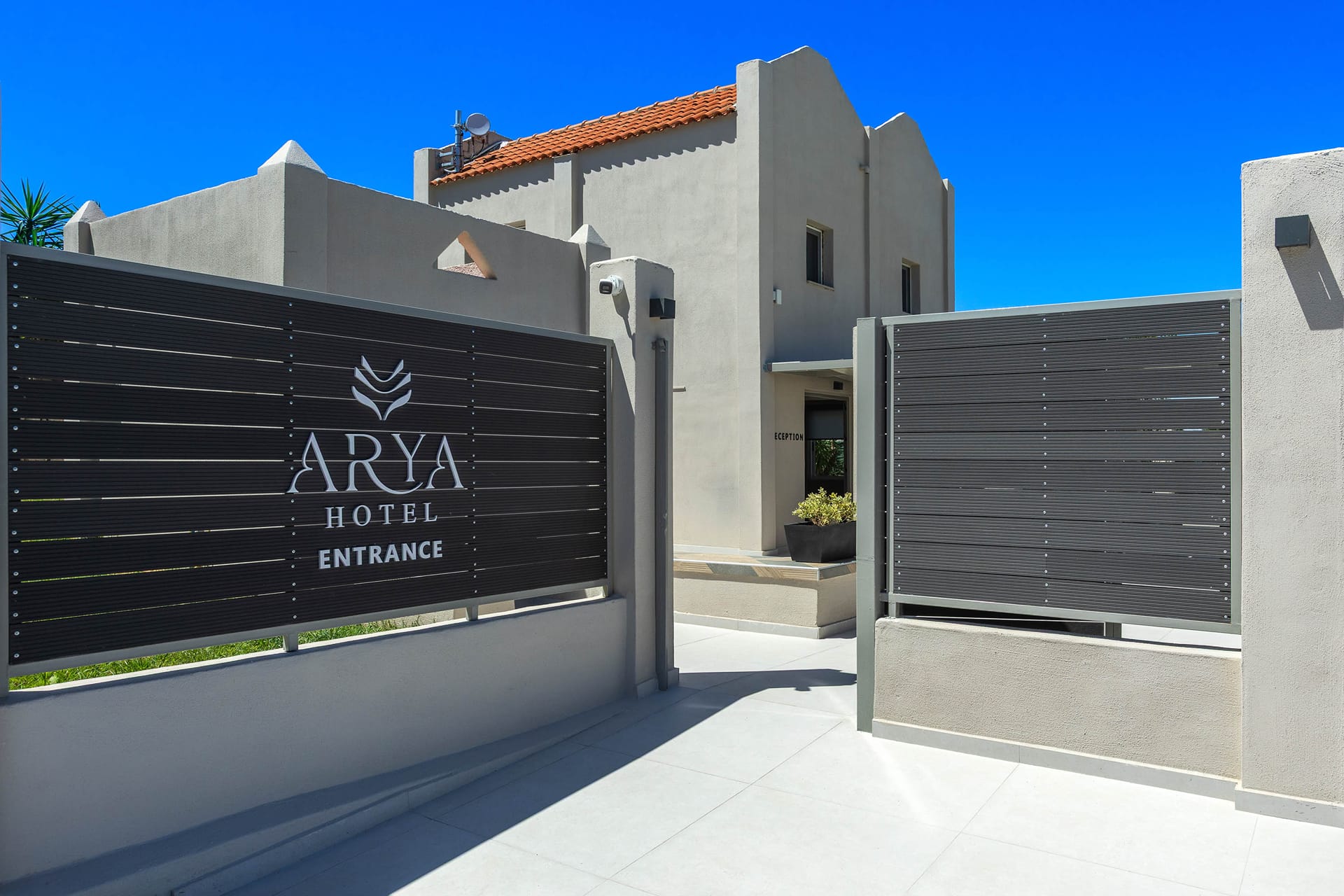 Arya Hotel