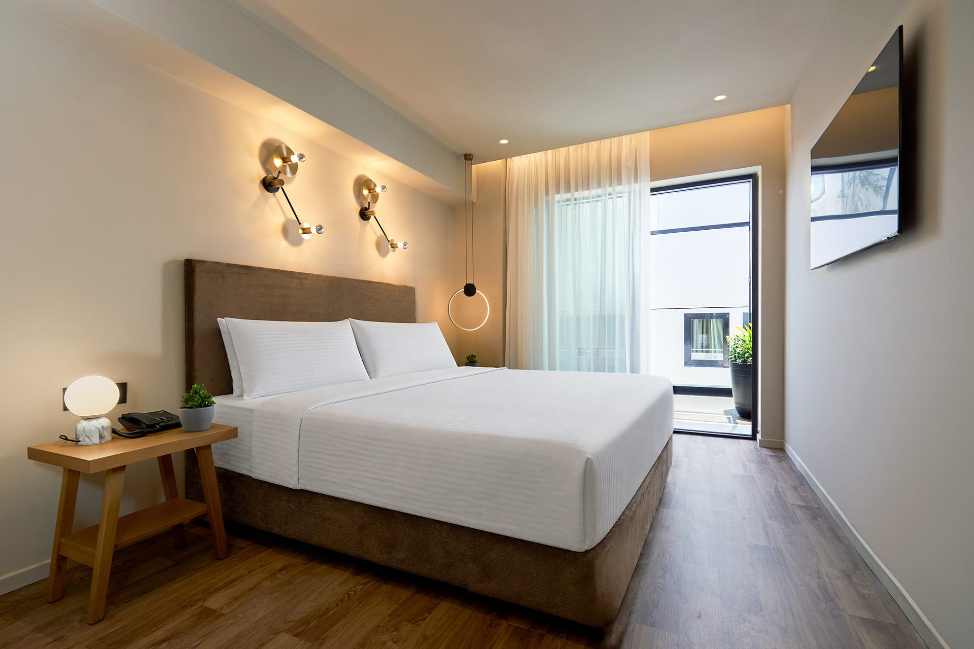 Enorme Epavli Urban Living