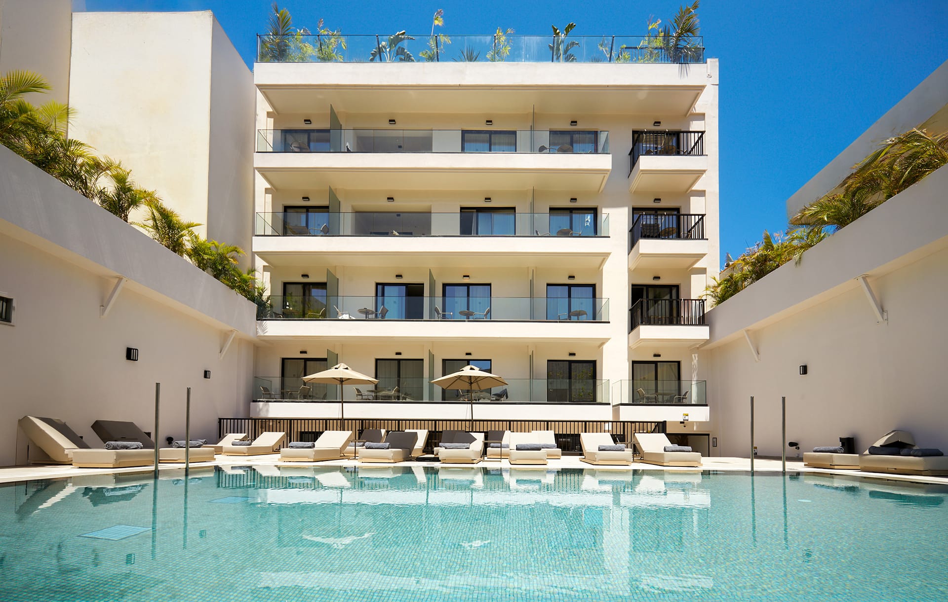 Enorme Epavli Urban Living