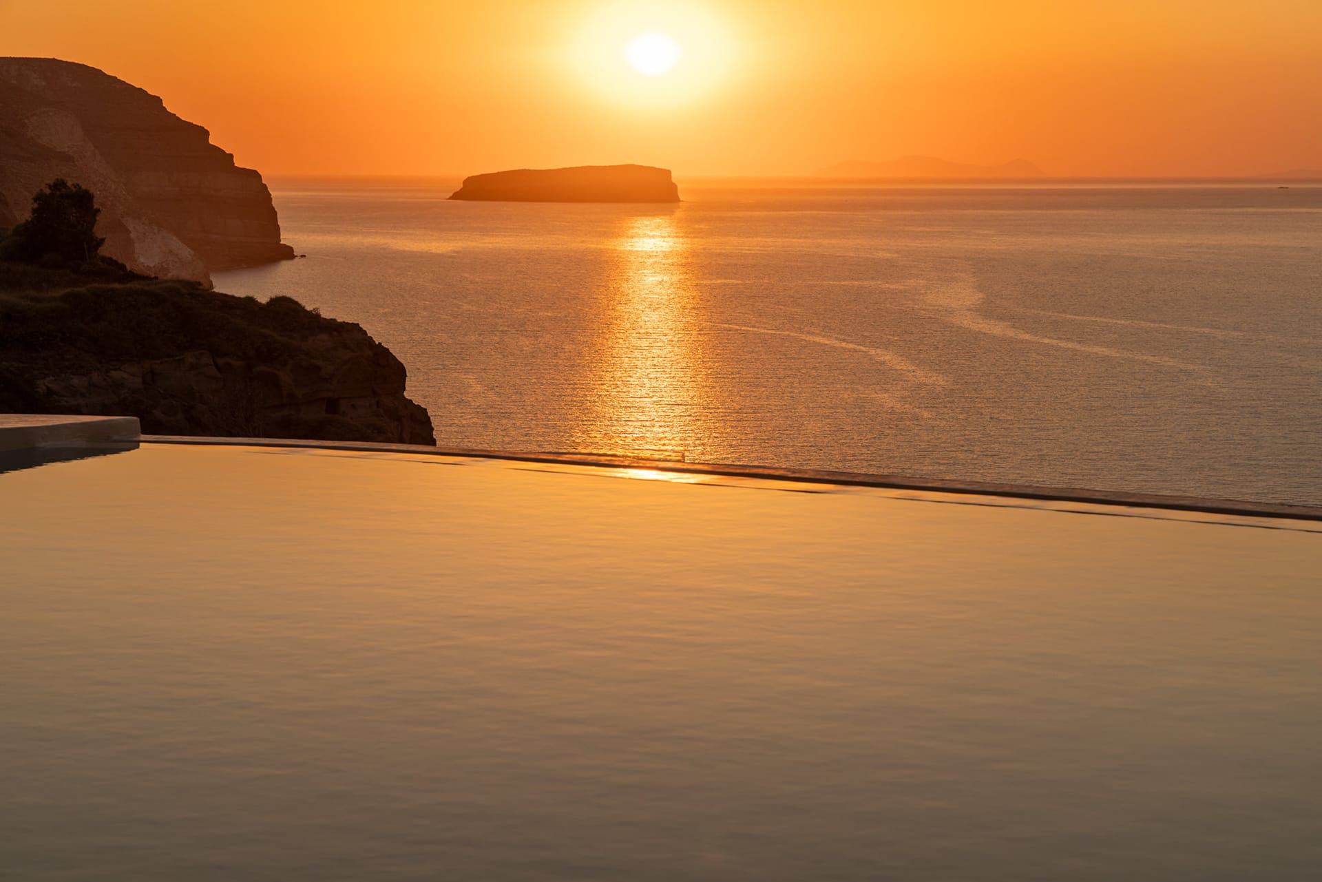 Grand Ambassador Santorini Hotel