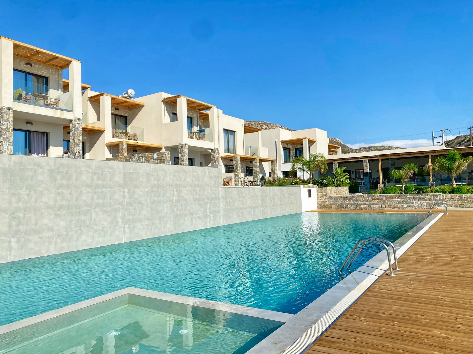 Helios Beach Hotel & Bungalows