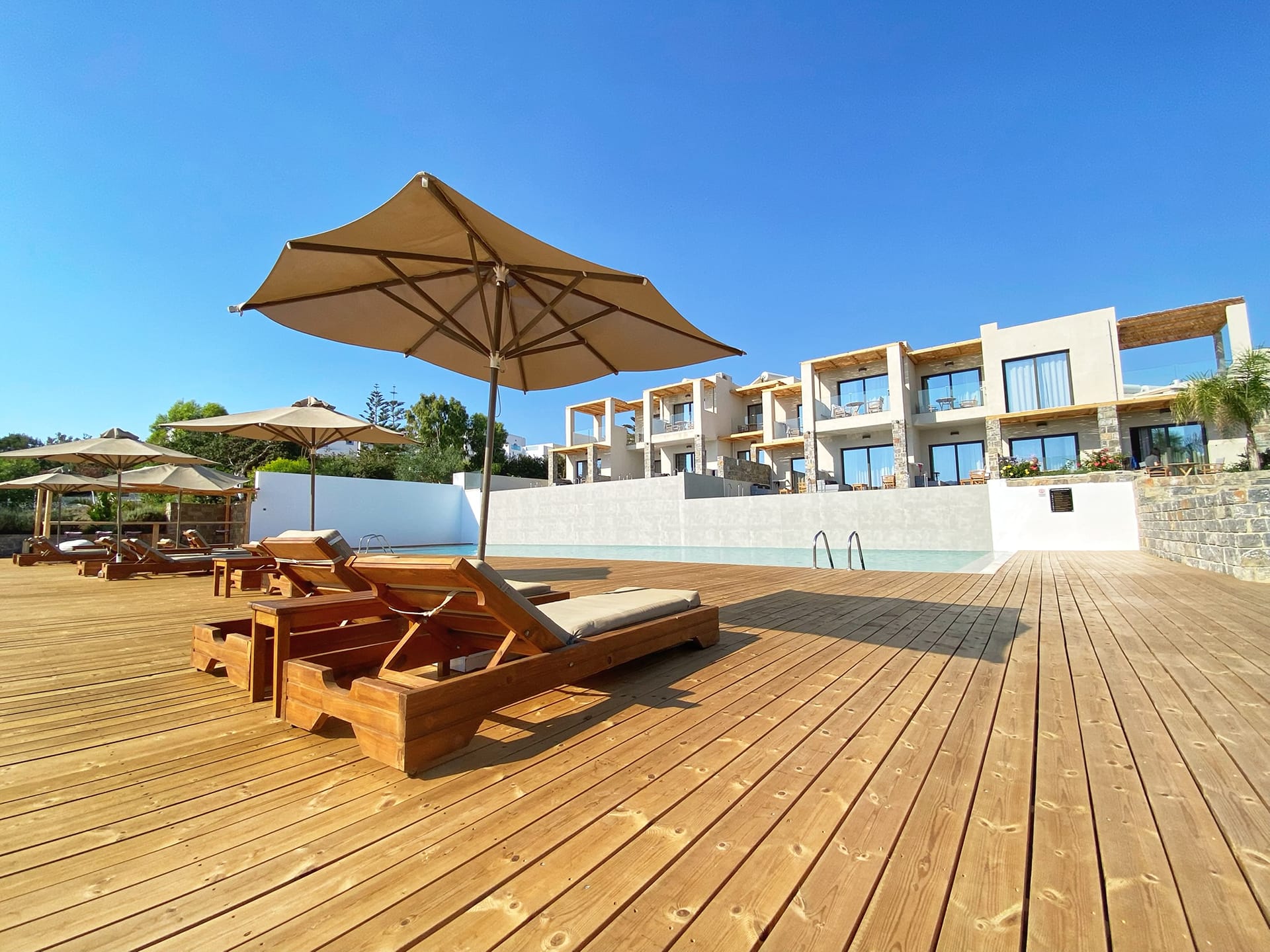 Helios Beach Hotel & Bungalows