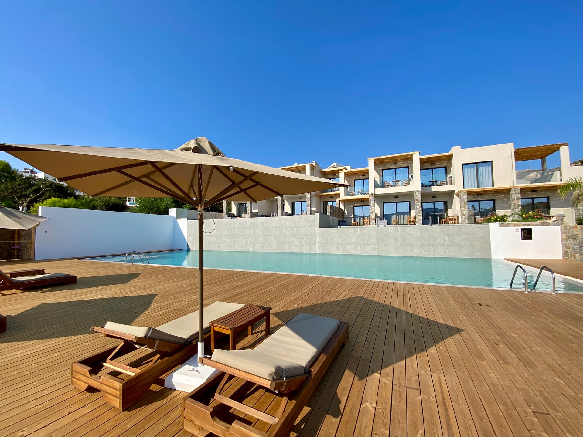Helios Beach Hotel & Bungalows